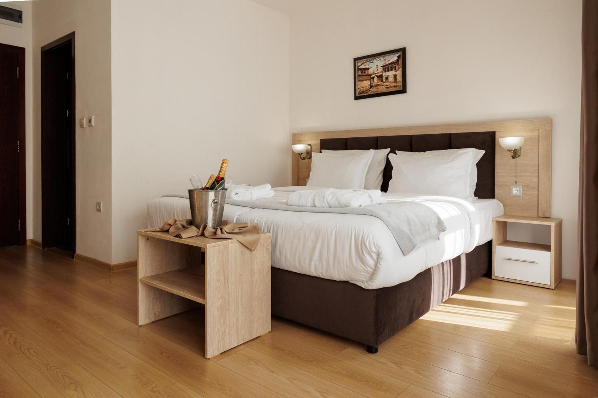 Large Double or Twin Room