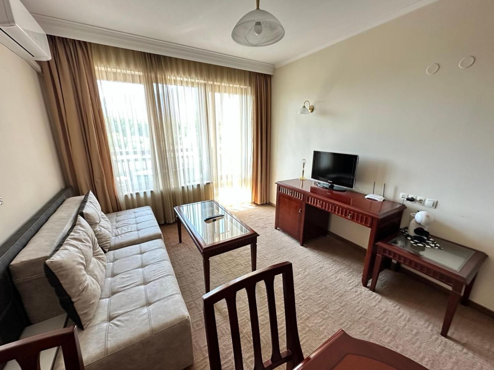 One-Bedroom Apartment with Balcony and Mountain View