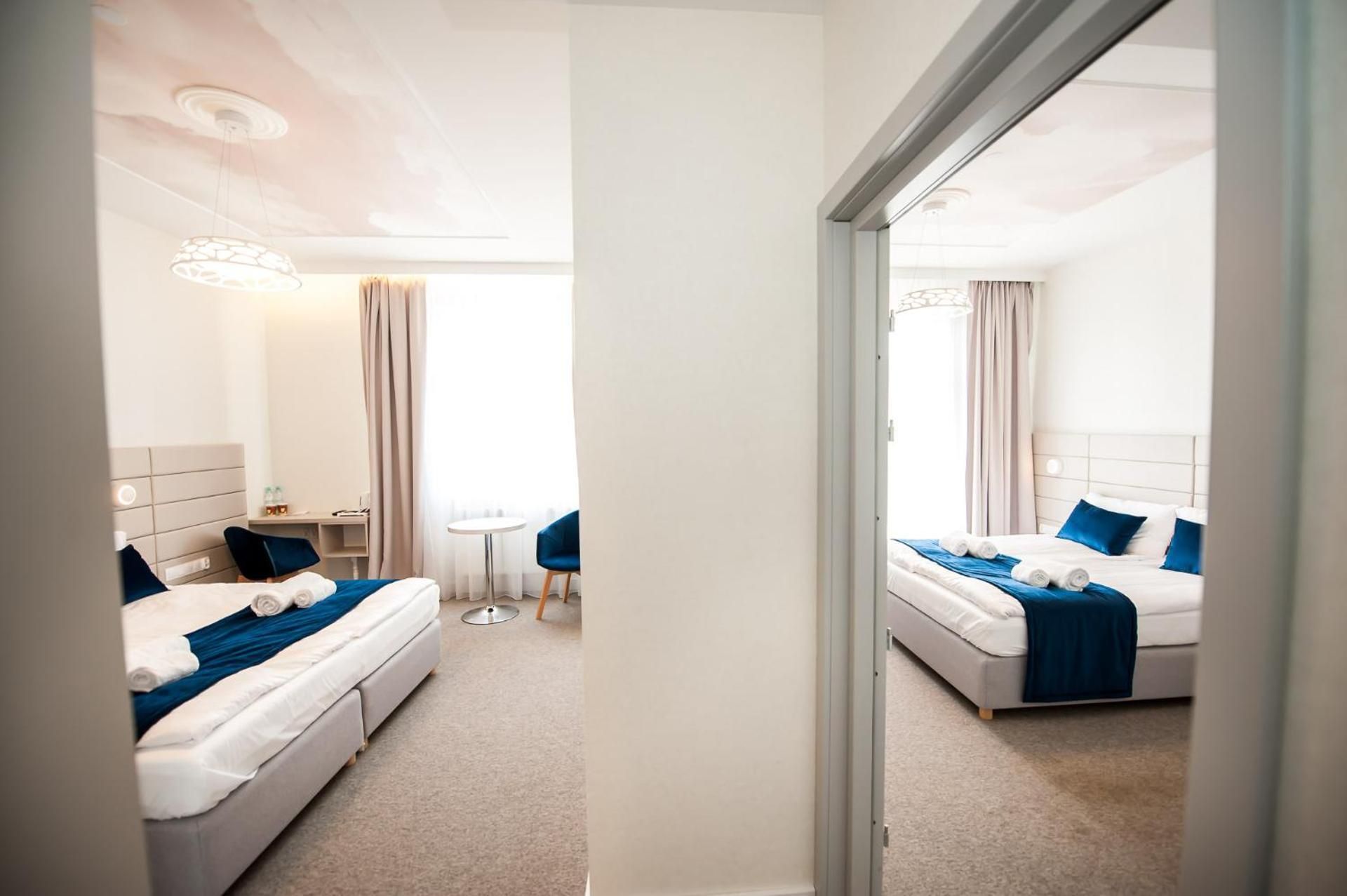 DELUXE APARTMENT