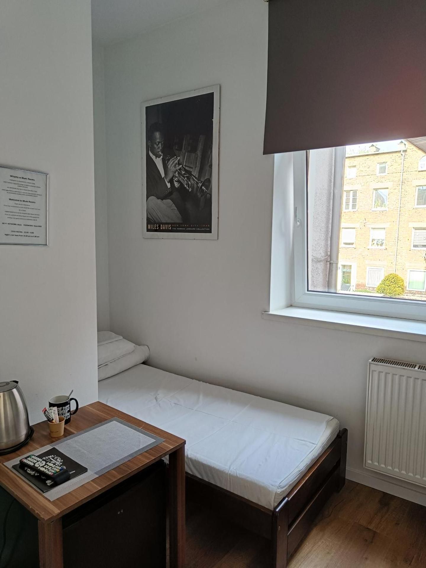 Single Room with Shared Bathroom