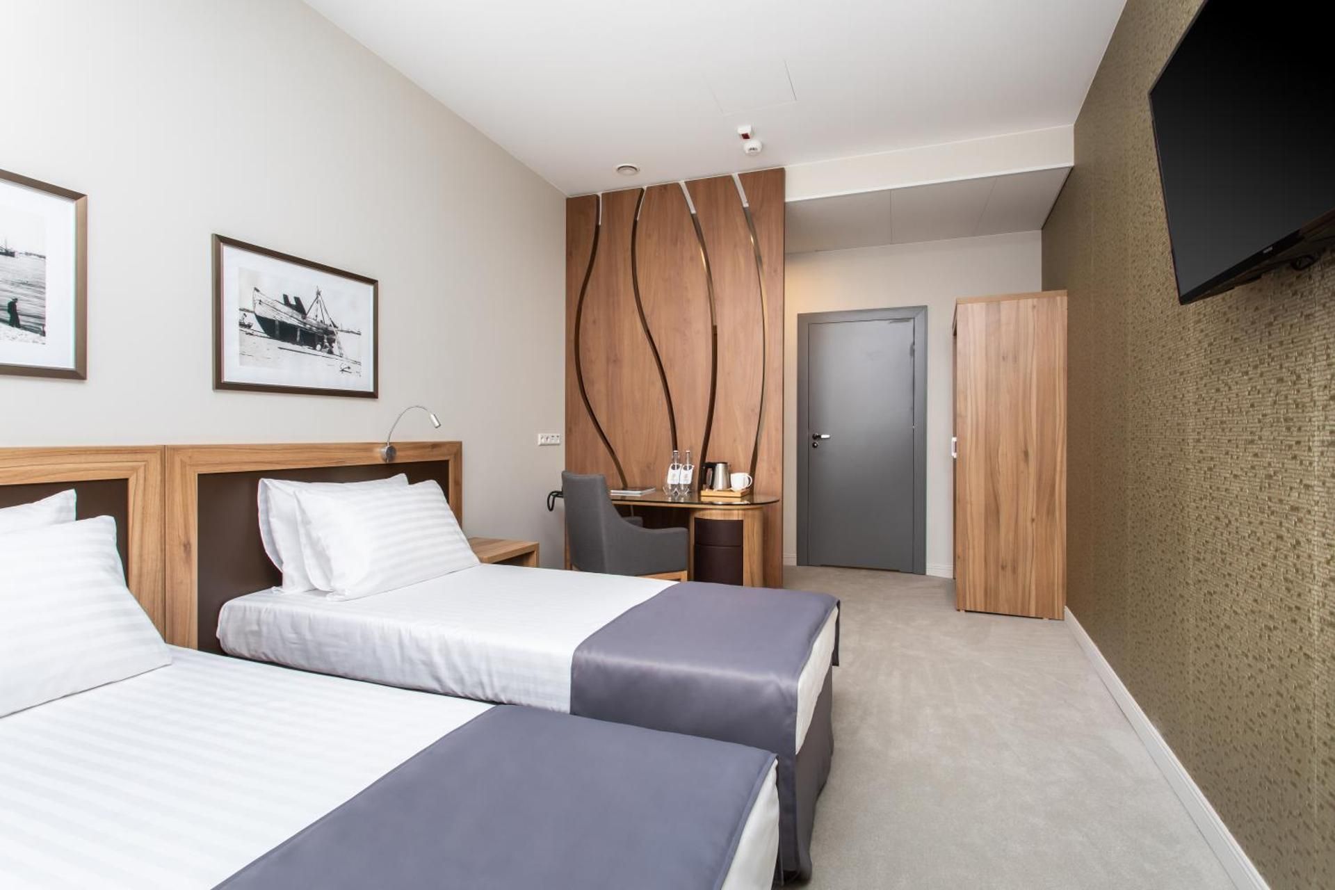 Large Double Room
