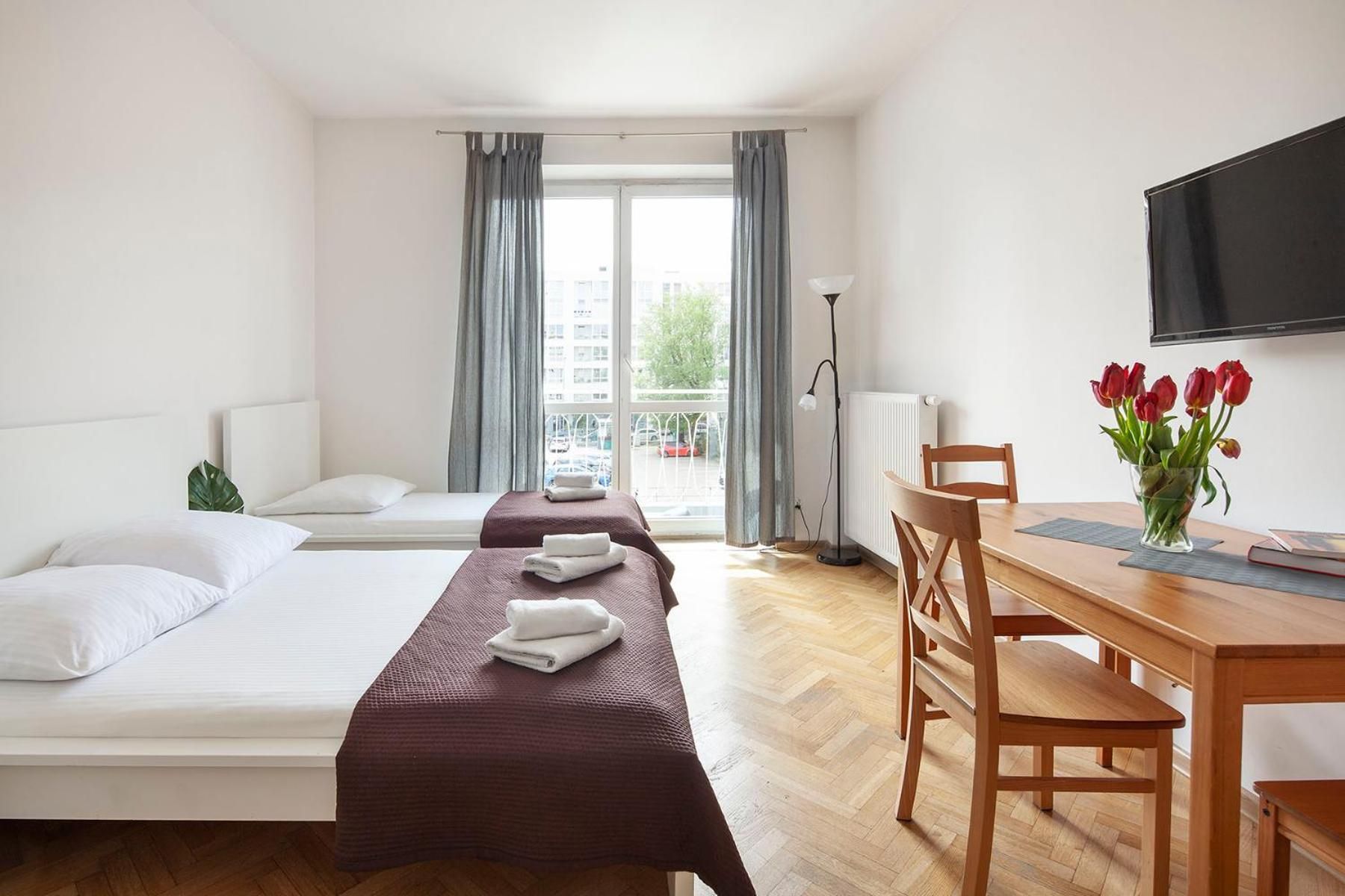 One-Bedroom Apartment with Balcony