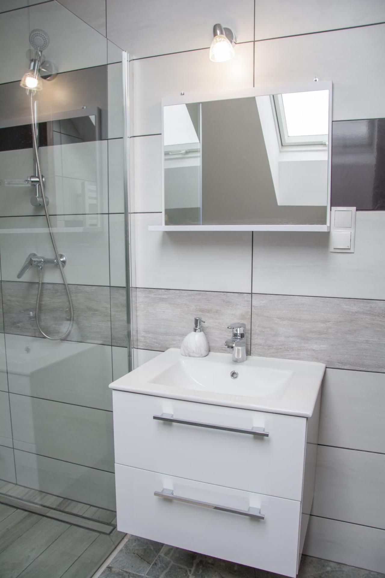 Quadruple Room with Bathroom