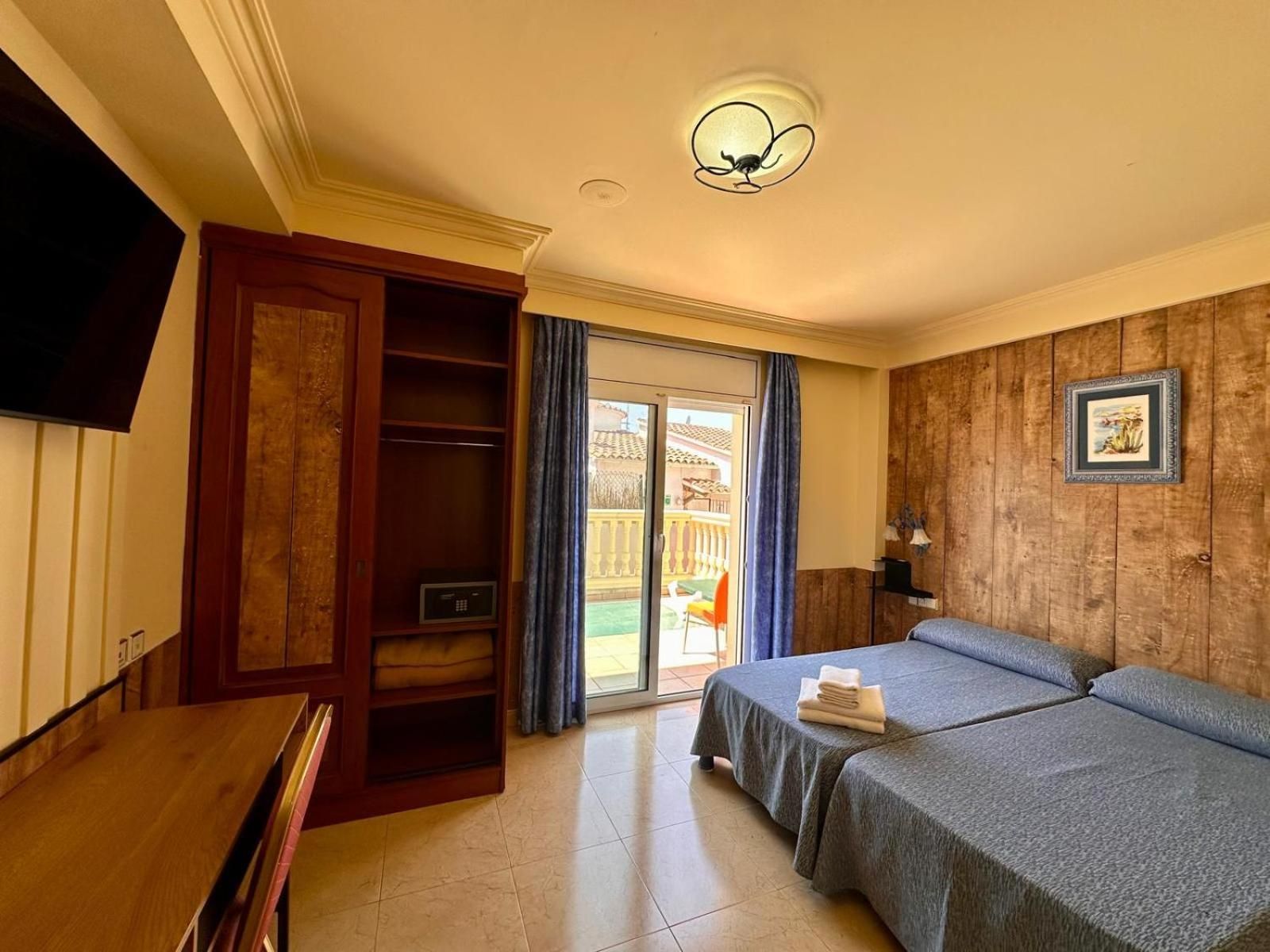 Superior Queen Room