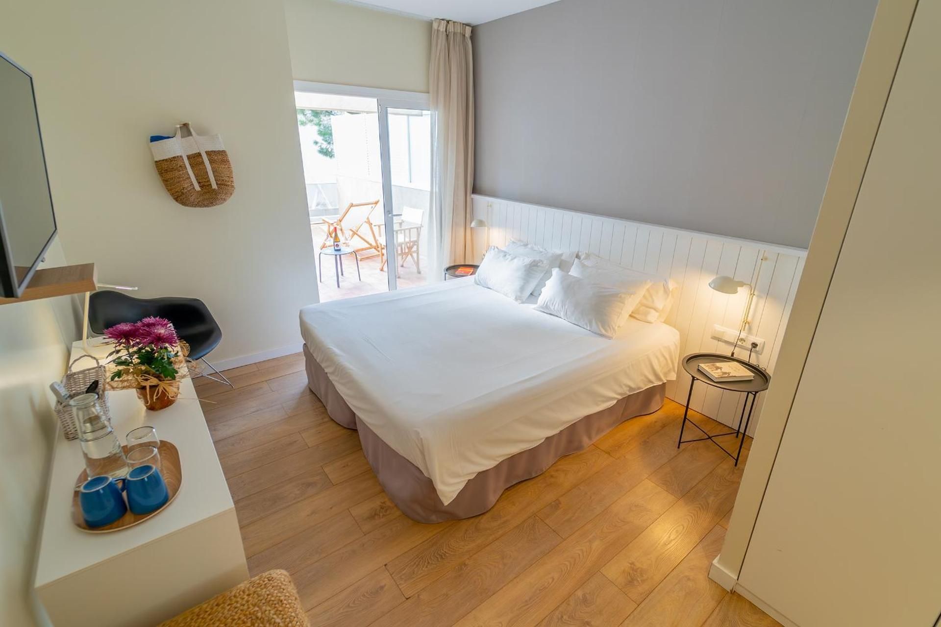 Double or Twin Room with Terrace
