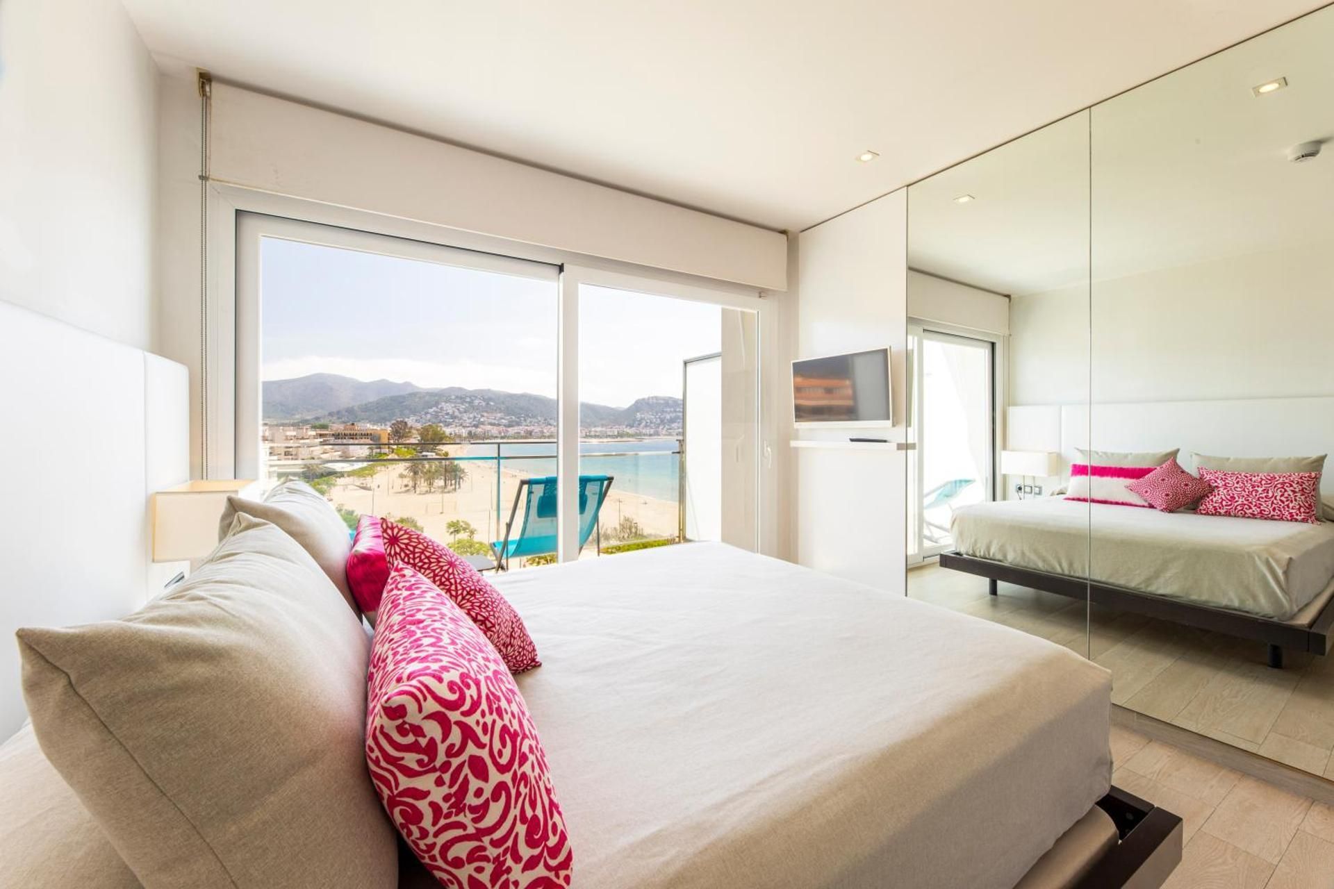 Premium Room with Partial Sea View