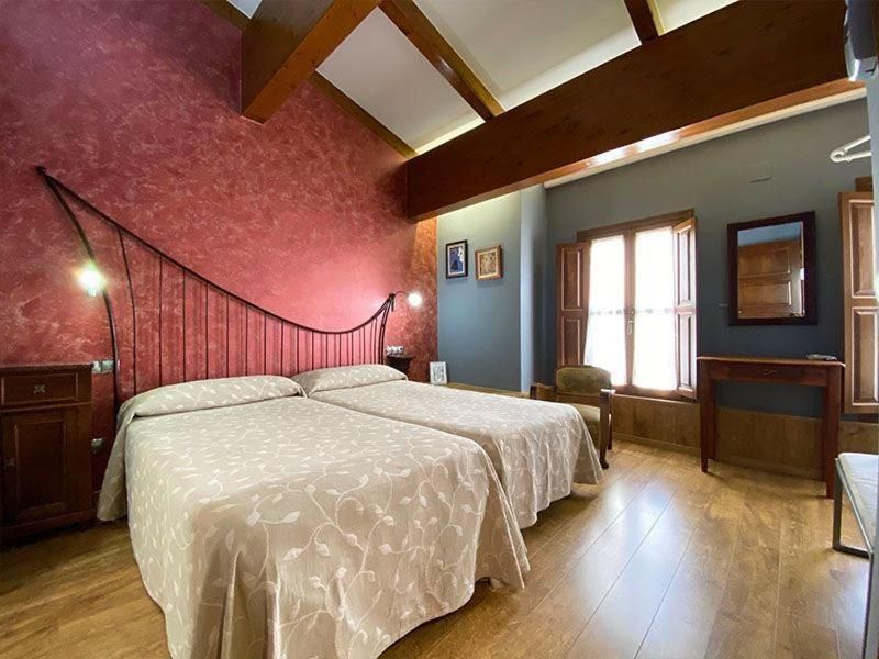 Hostal Rey Pedro I Twin Room