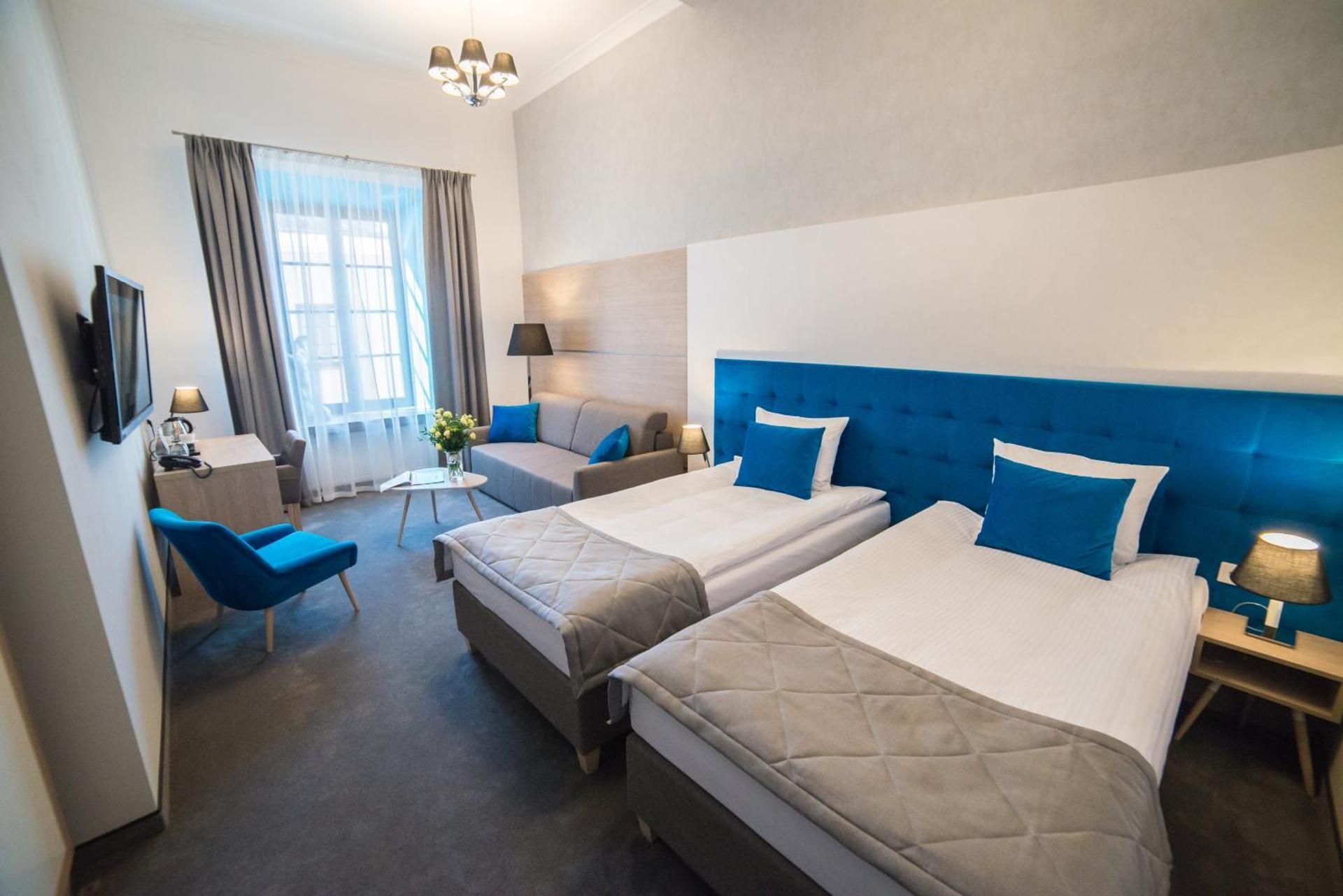 Deluxe Two-Bedroom Apartment