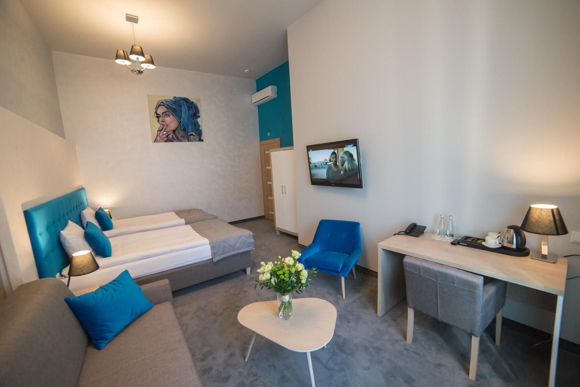 Deluxe Two-Bedroom Apartment