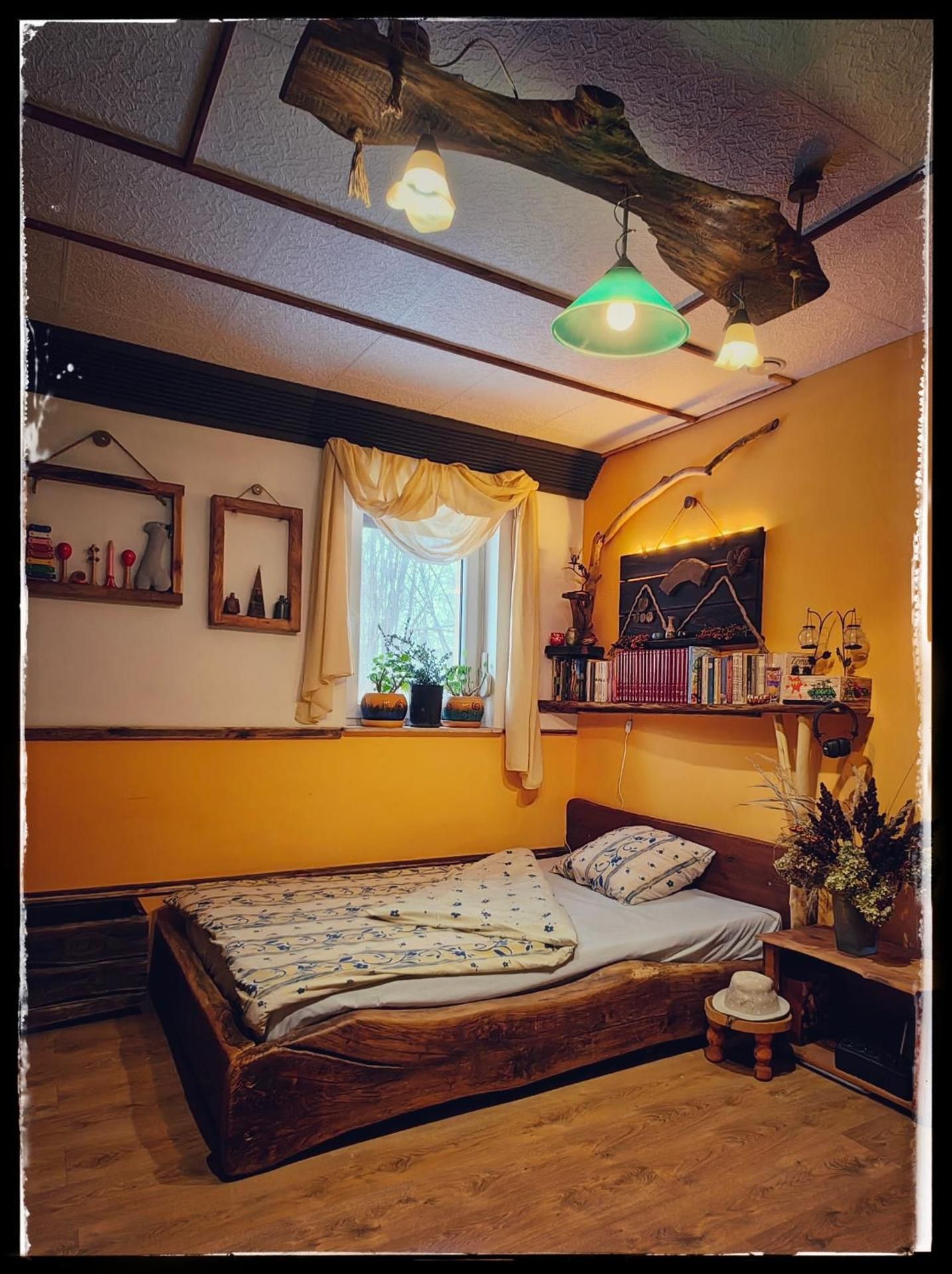 Basic Triple Room with Shared Bathroom