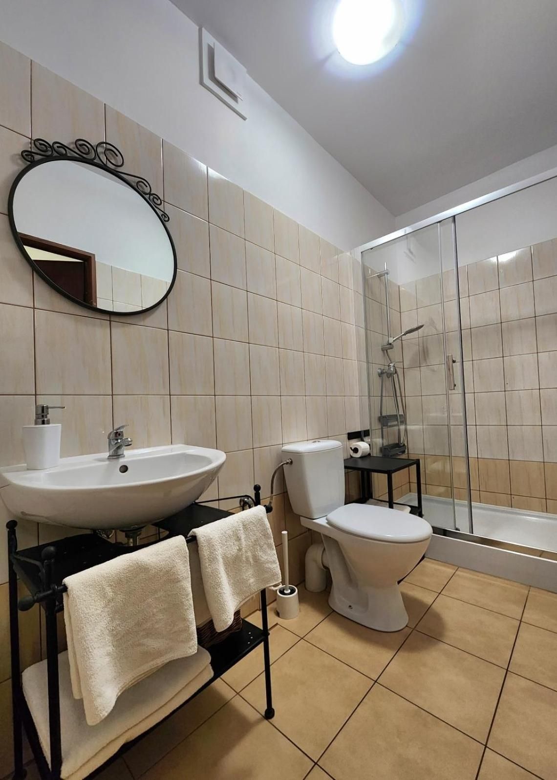 Twin Room with Private Bathroom