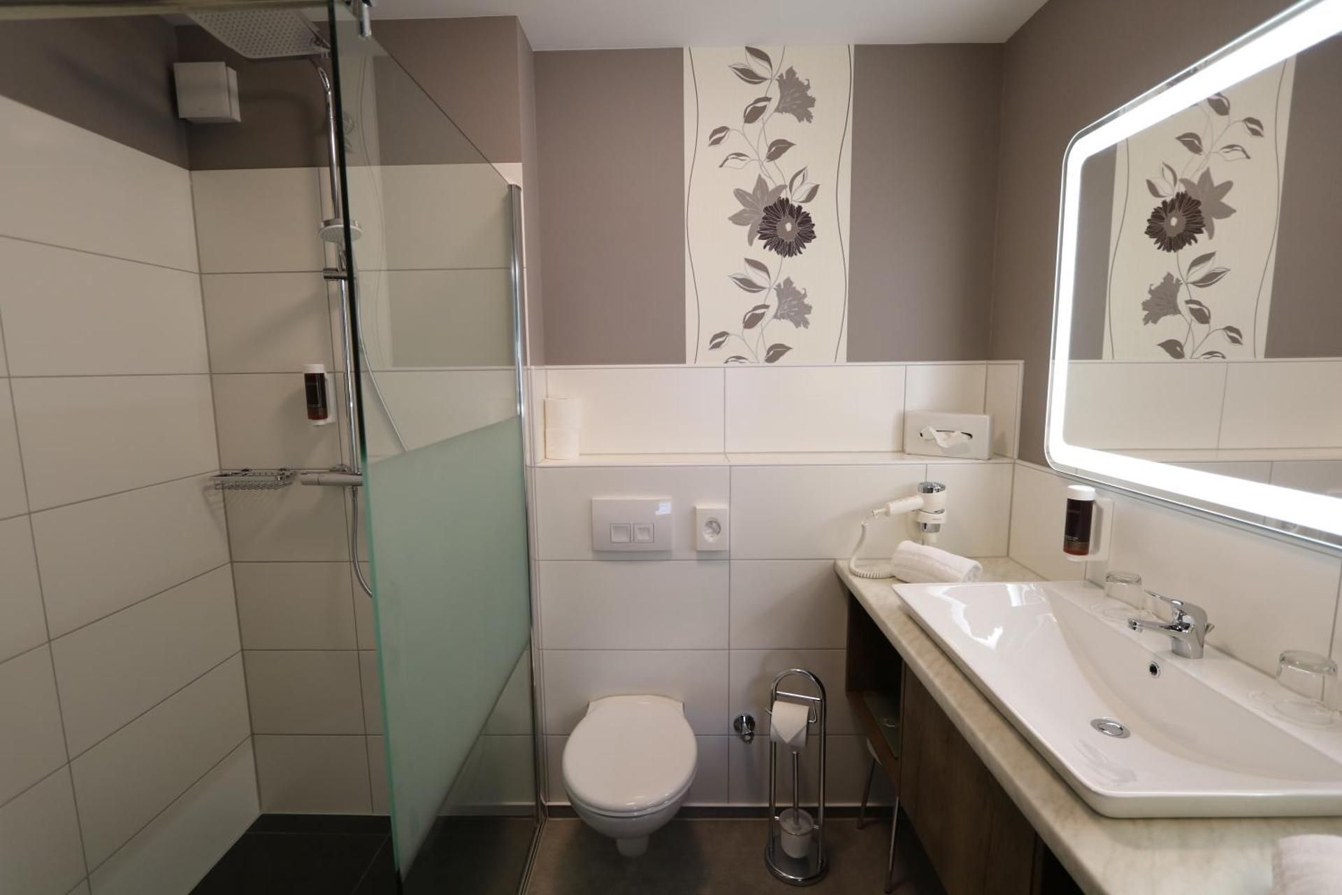 One-Bedroom Apartment - Business