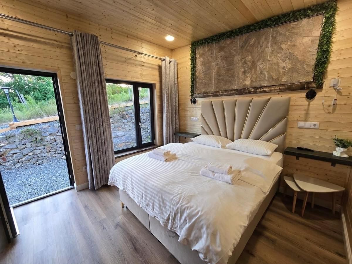 Deluxe Bungalow