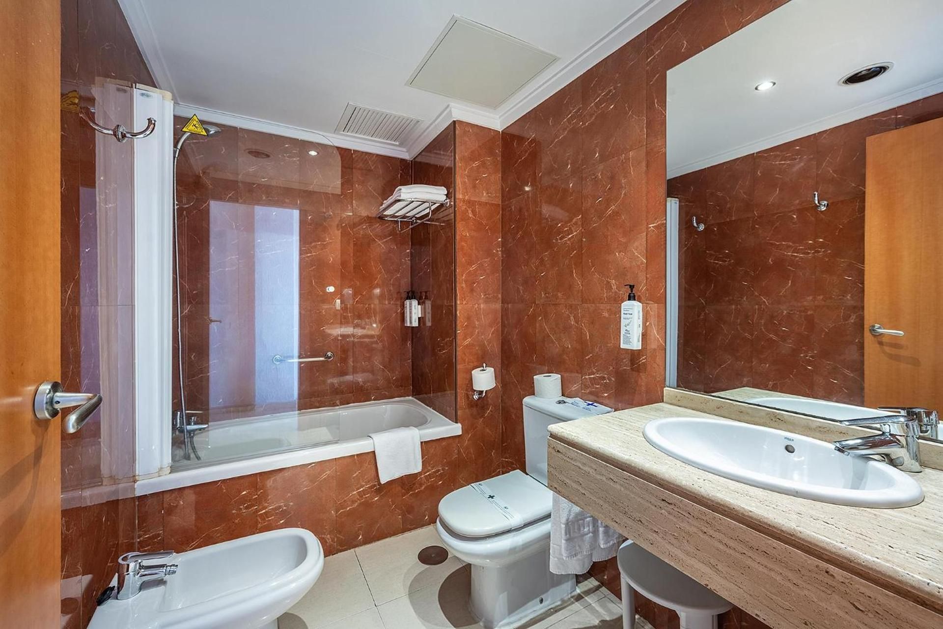 Family Room with Sea View (2 Adults + 2 Children)