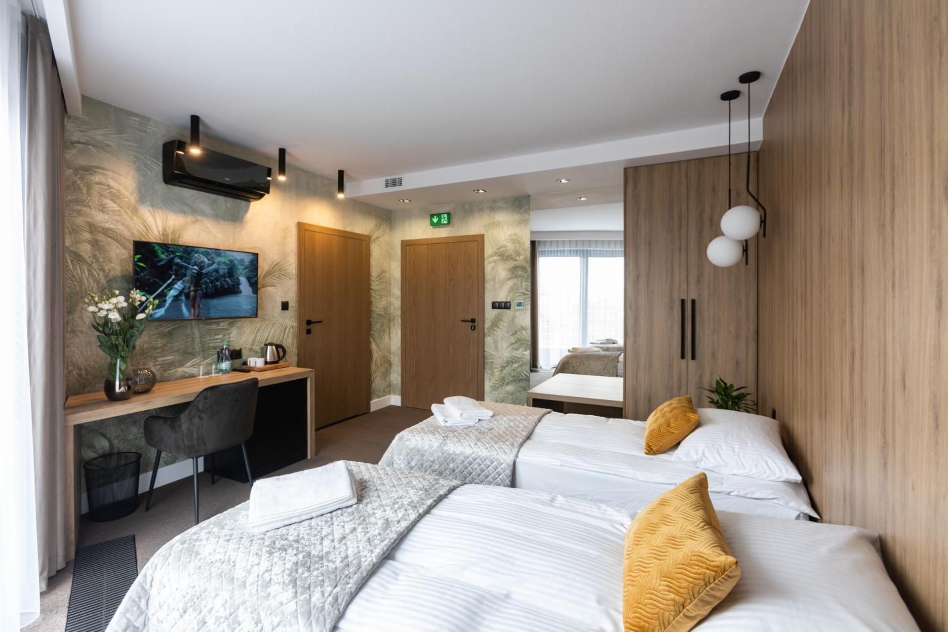 Deluxe Twin Room