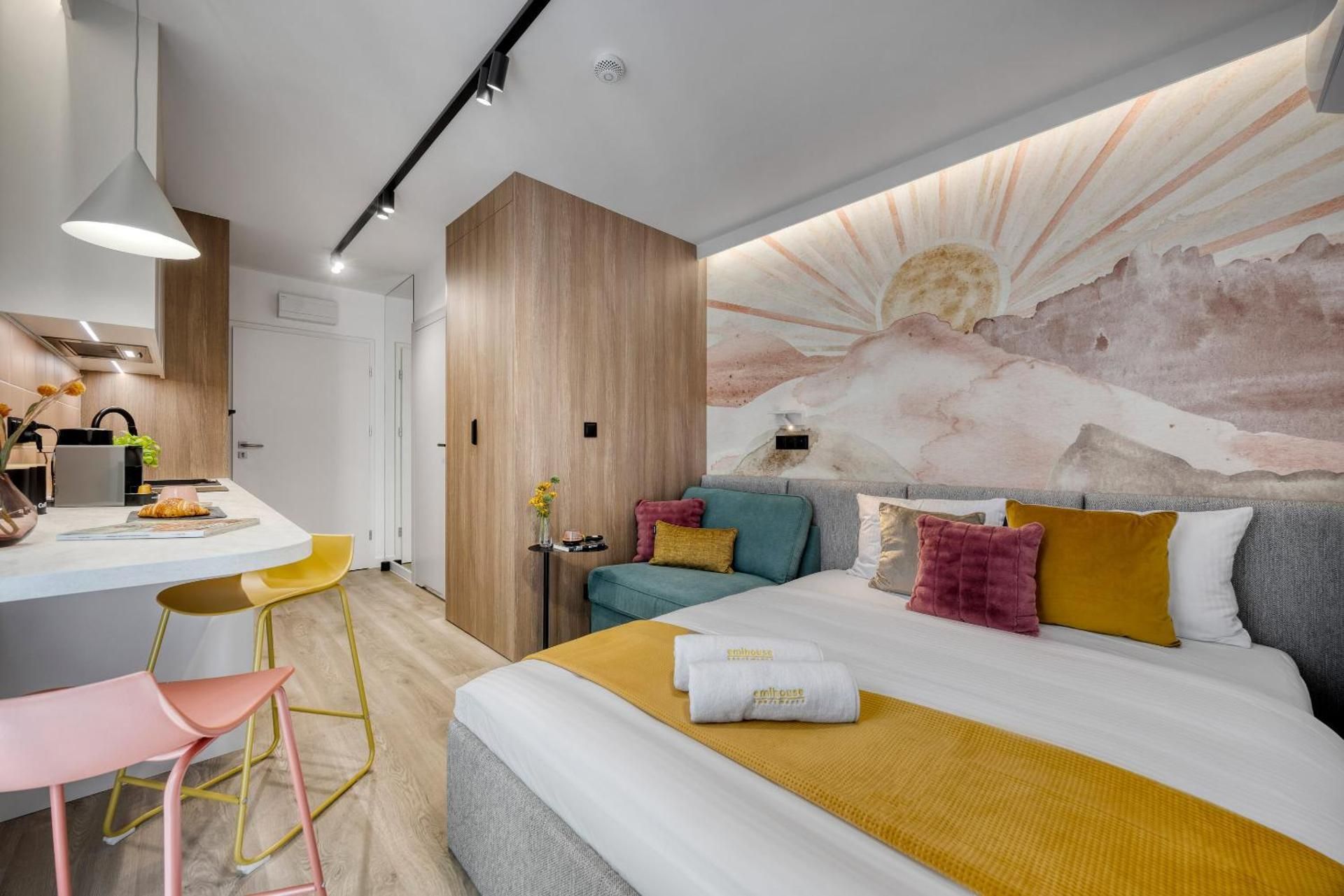 Studio Apartment with King Bed