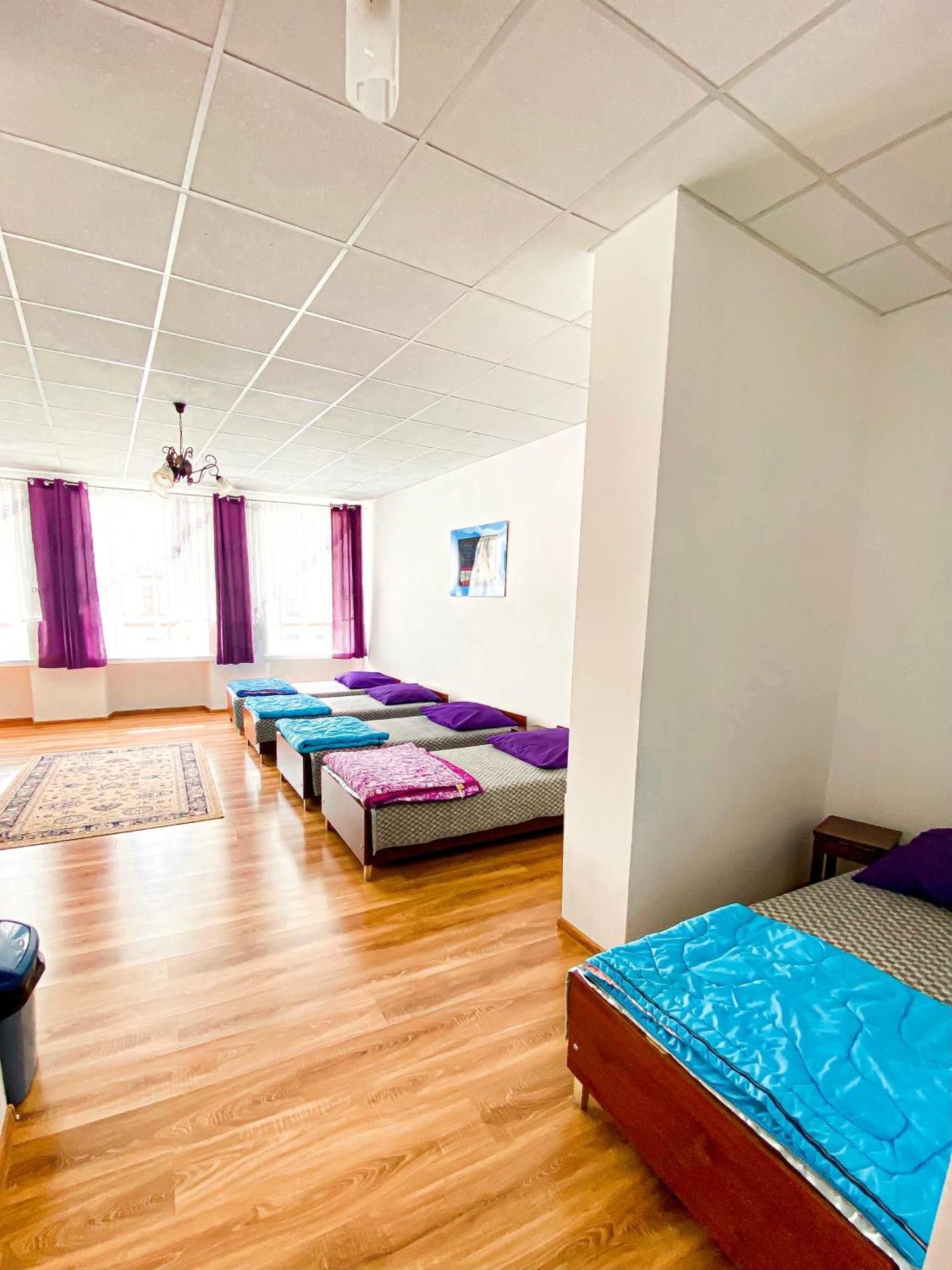 Single Bed in Mixed Dormitory Room