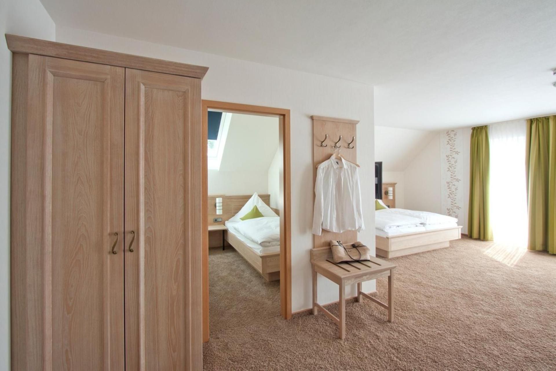 Family Room (4 Adults)