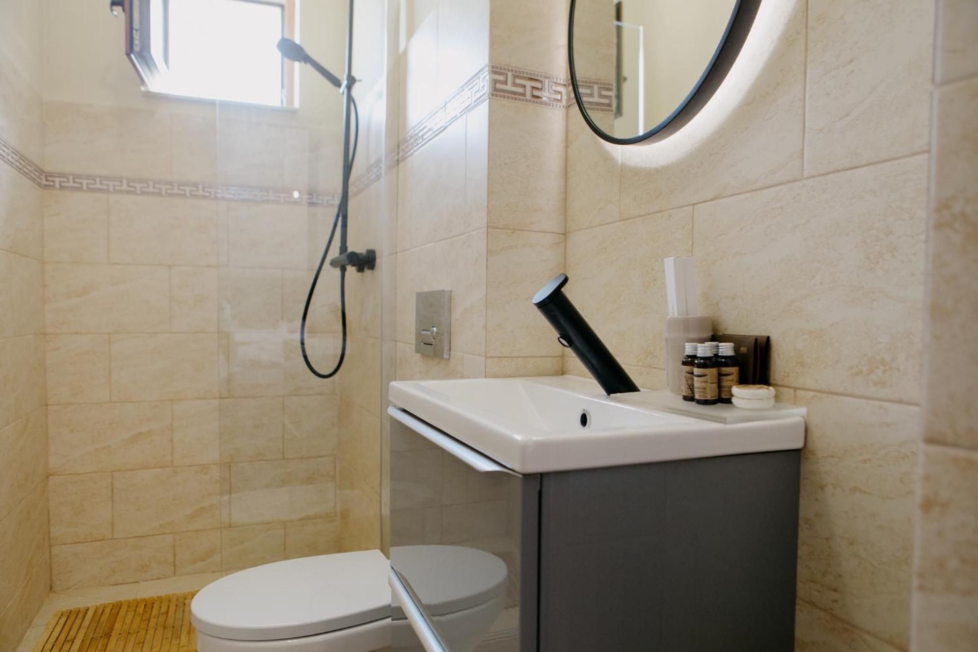 Excelsior INN Deluxe Triple Room