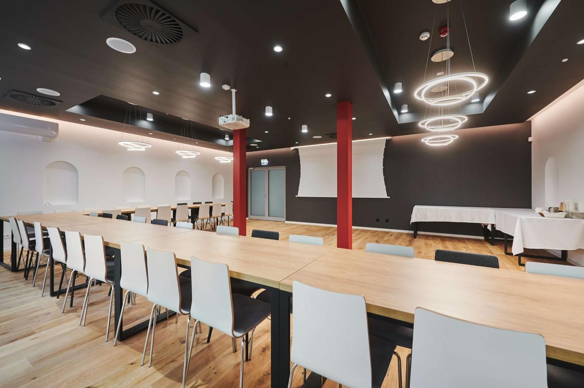 meeting room / ballrooms