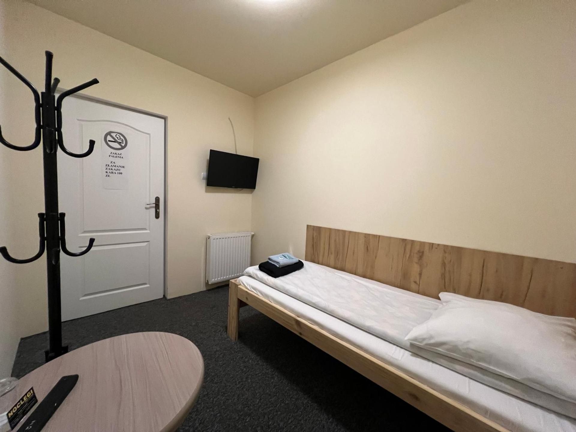 Standard Single Room with Shared Bathroom