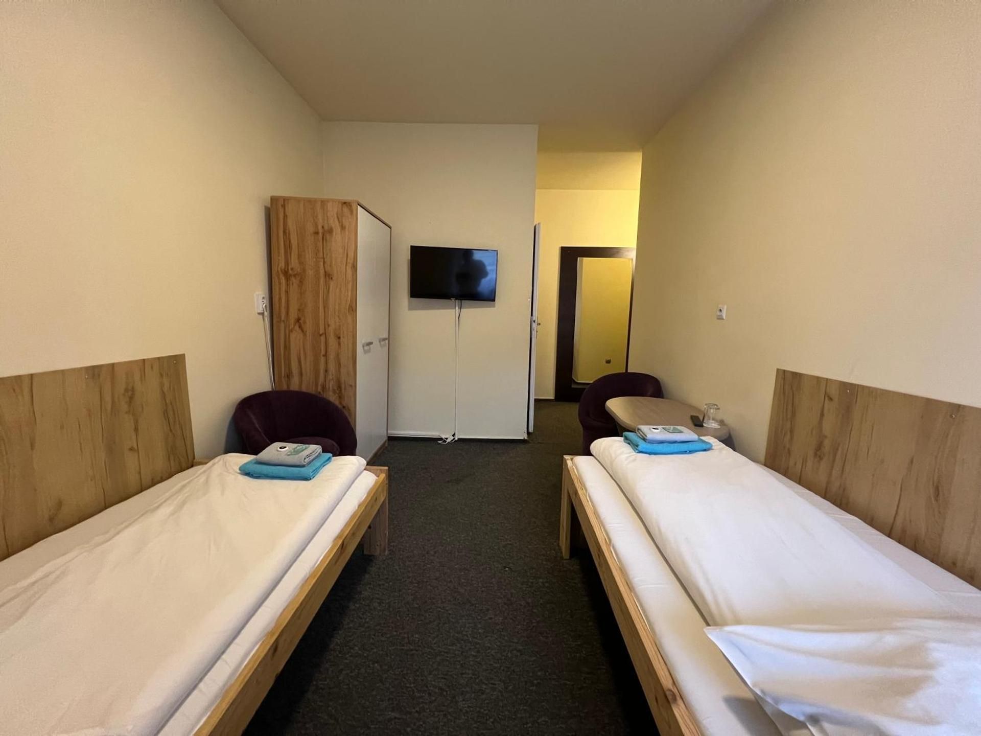 Large Twin Room