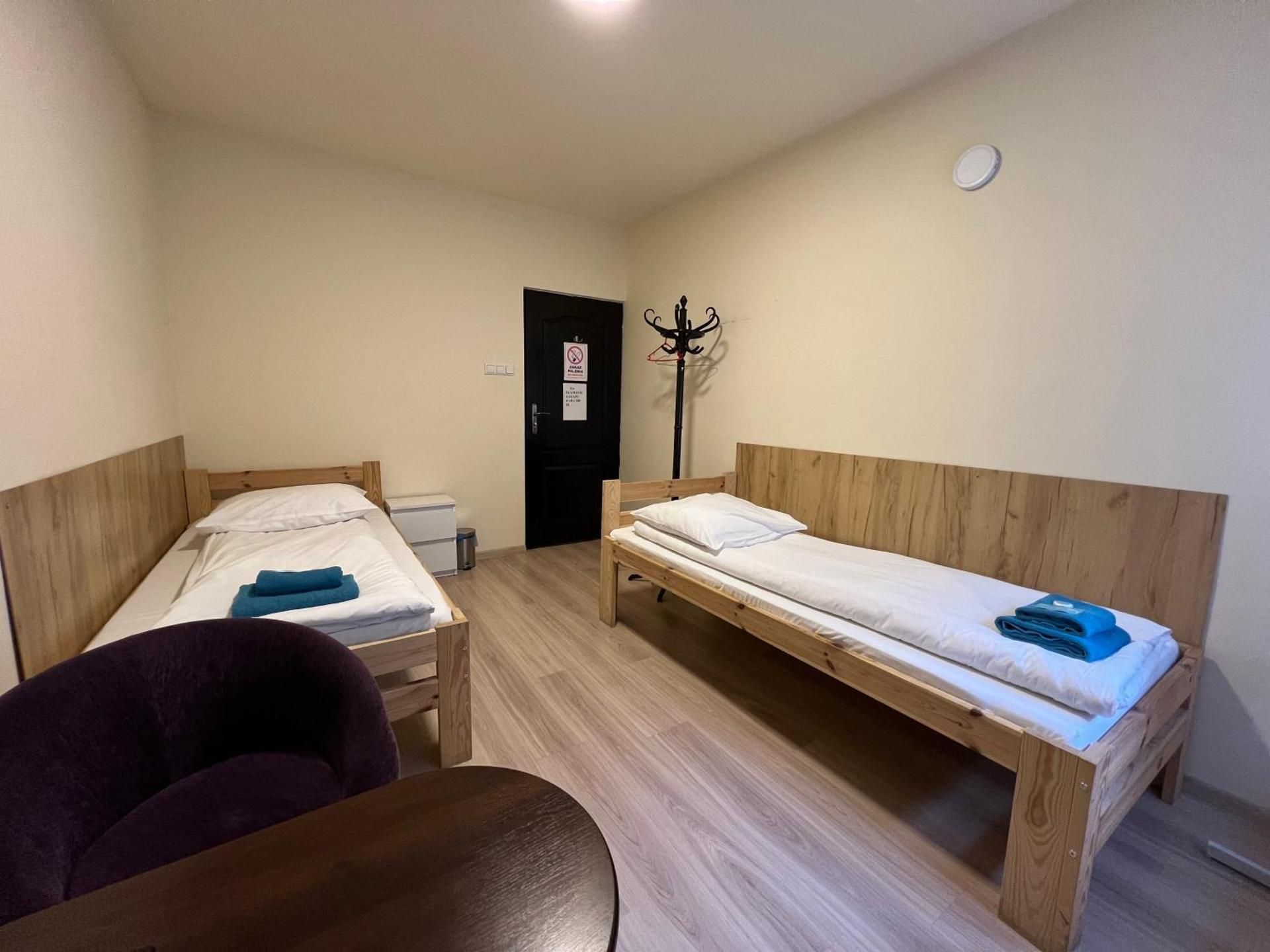 Standard Twin Room with Shared Bathroom