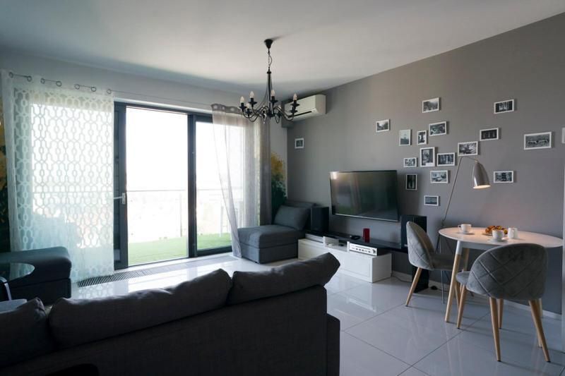 Studio with Sofa Bed