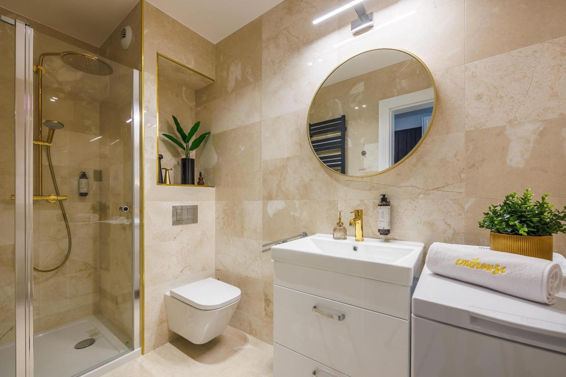 Two-Bedroom Penthouse Apartment with Terrace