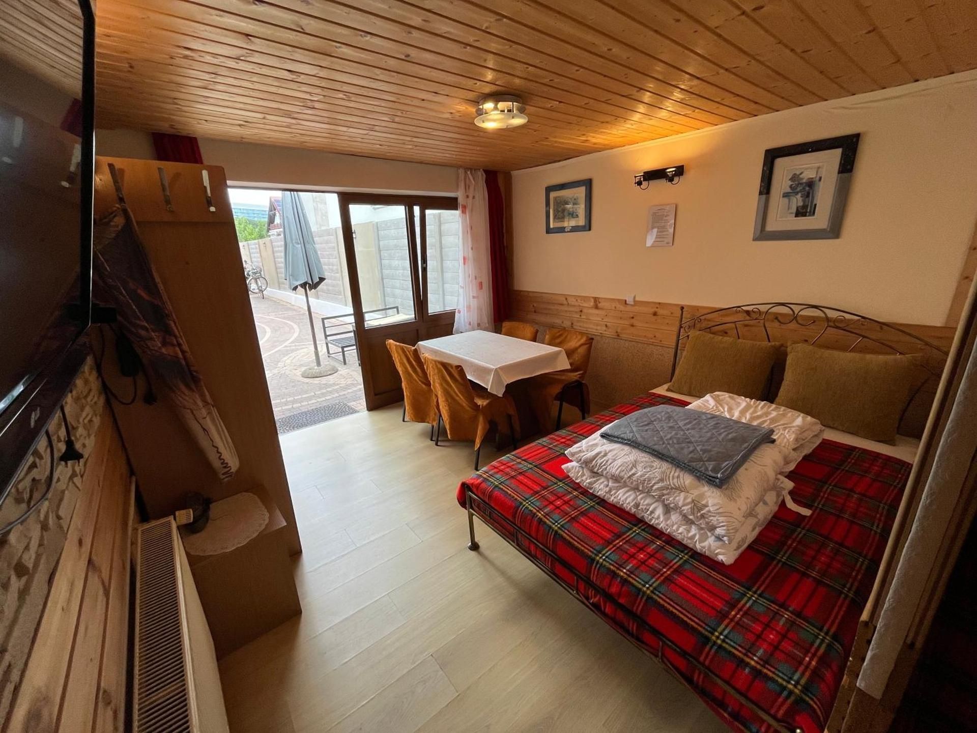 Quadruple Room with Private Bathroom