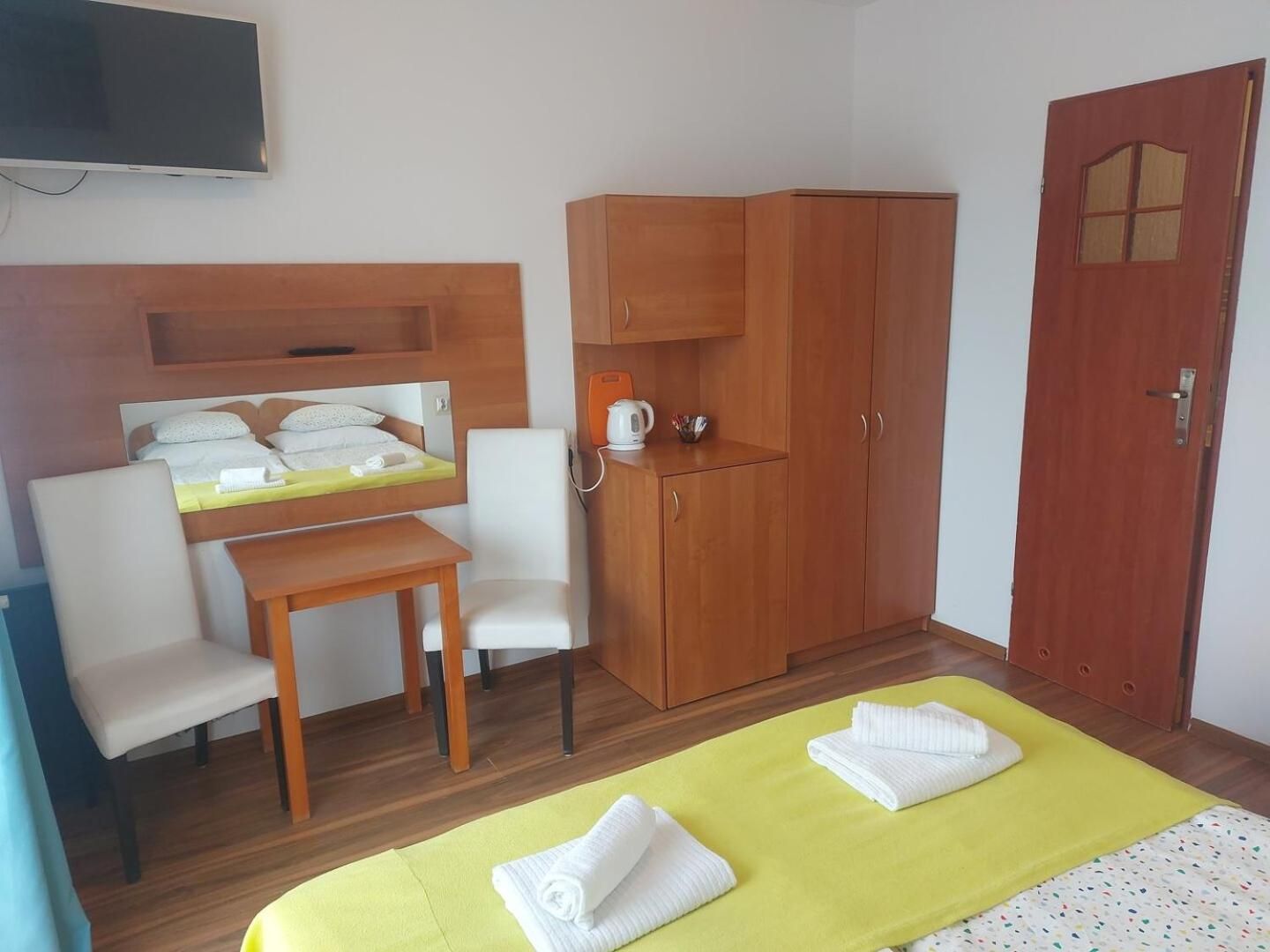 Twin Room with Private Bathroom