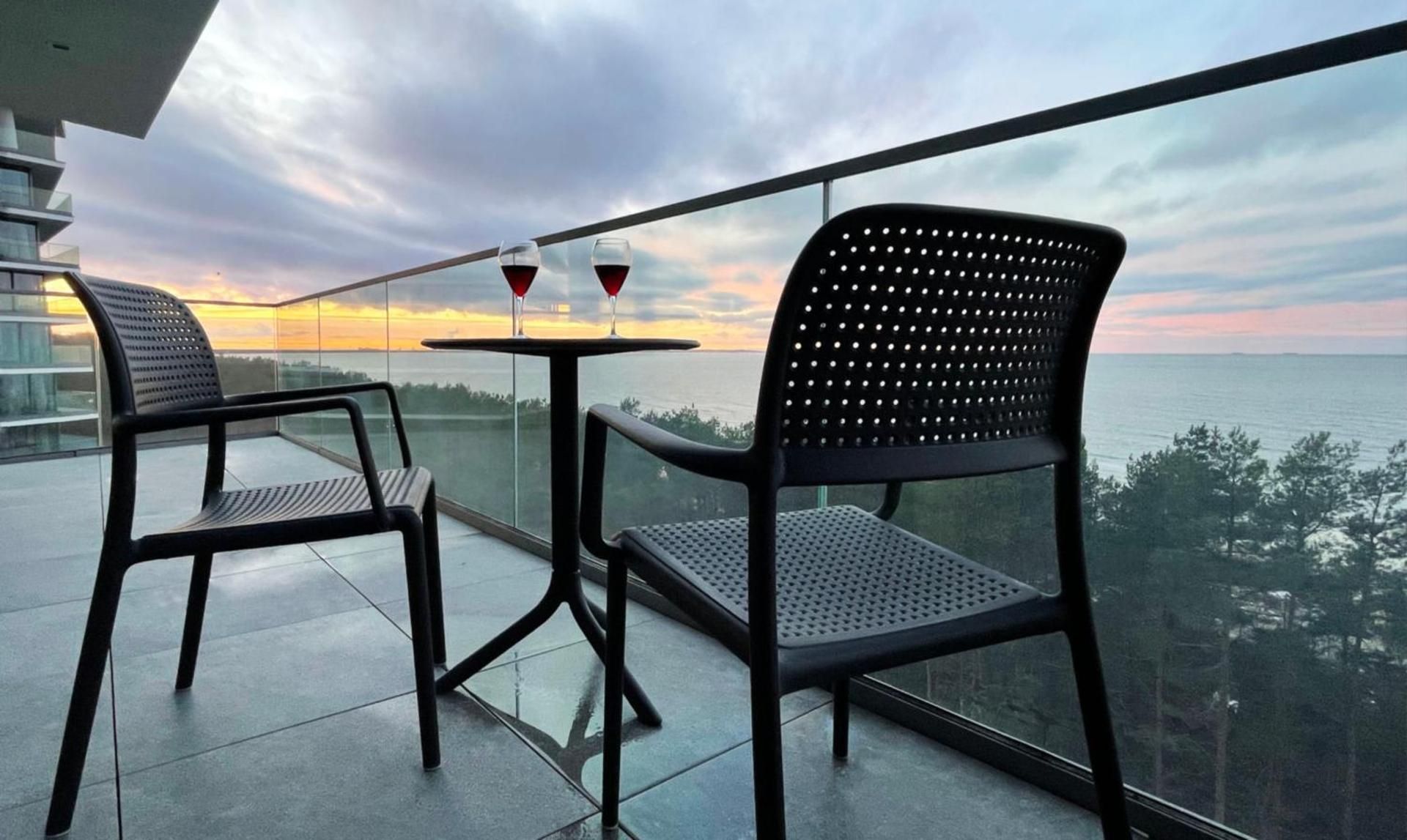 Deluxe Suite with Sea View