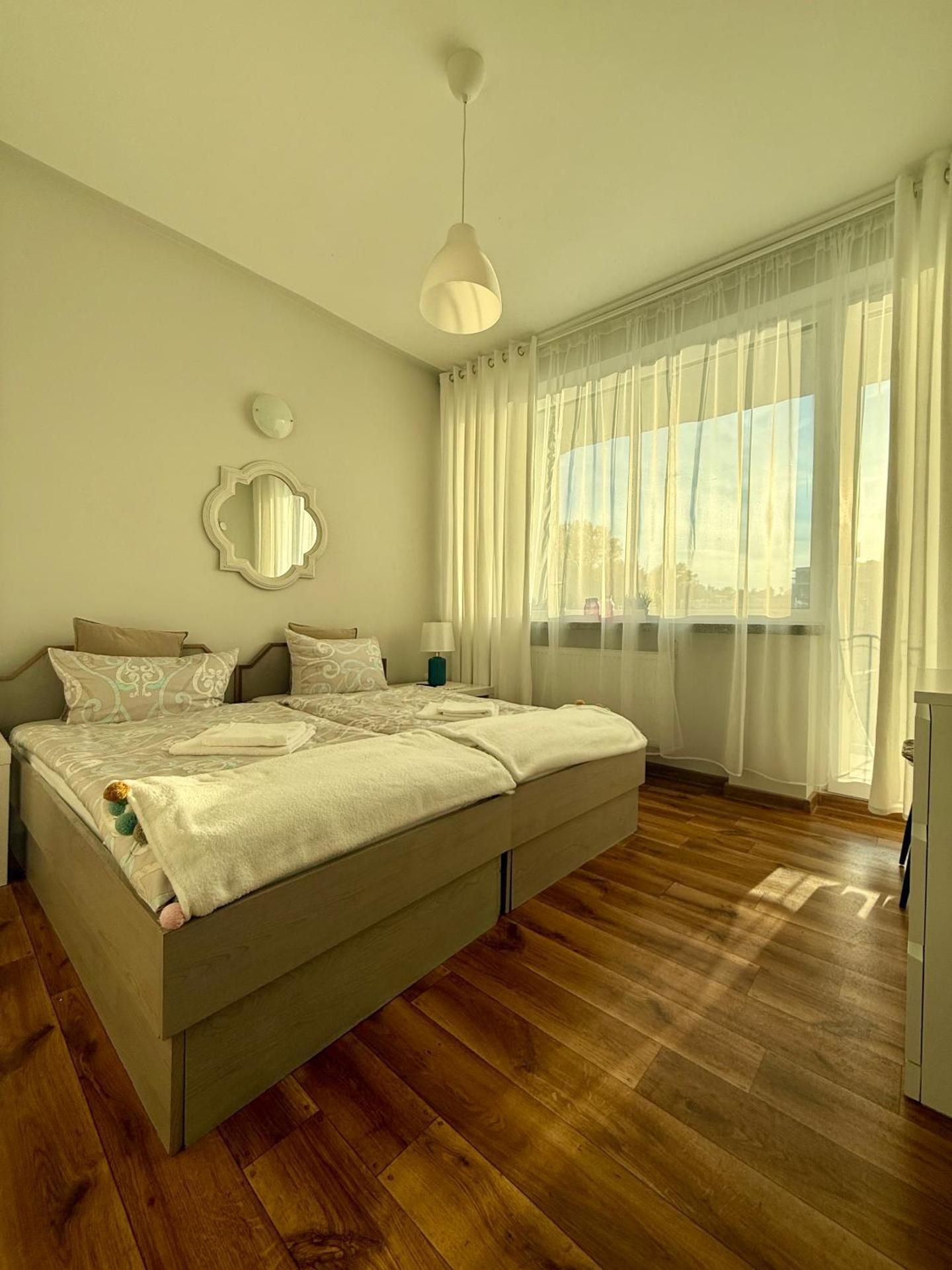 Twin Room with Private External Bathroom