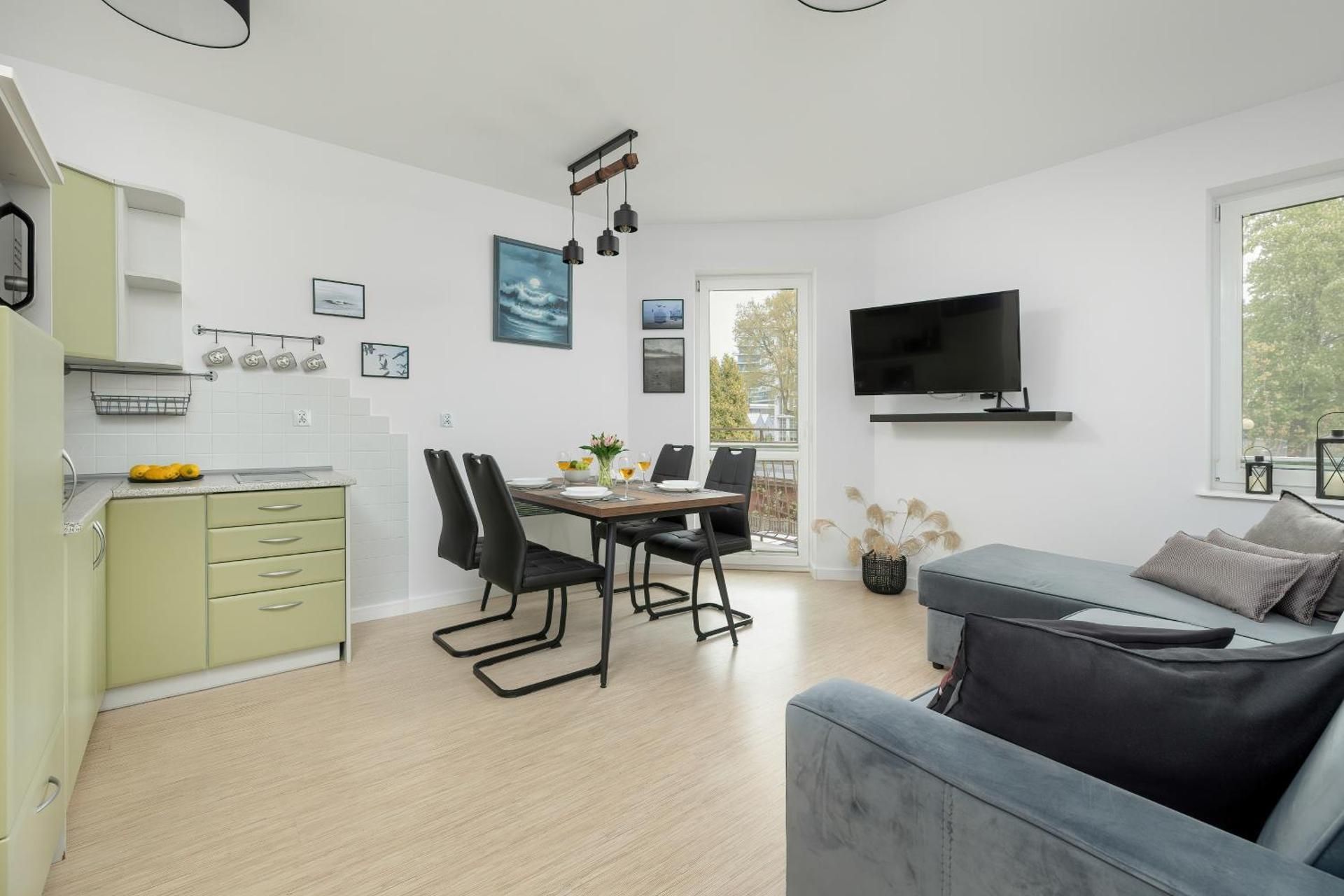 One-Bedroom Apartment with Balcony