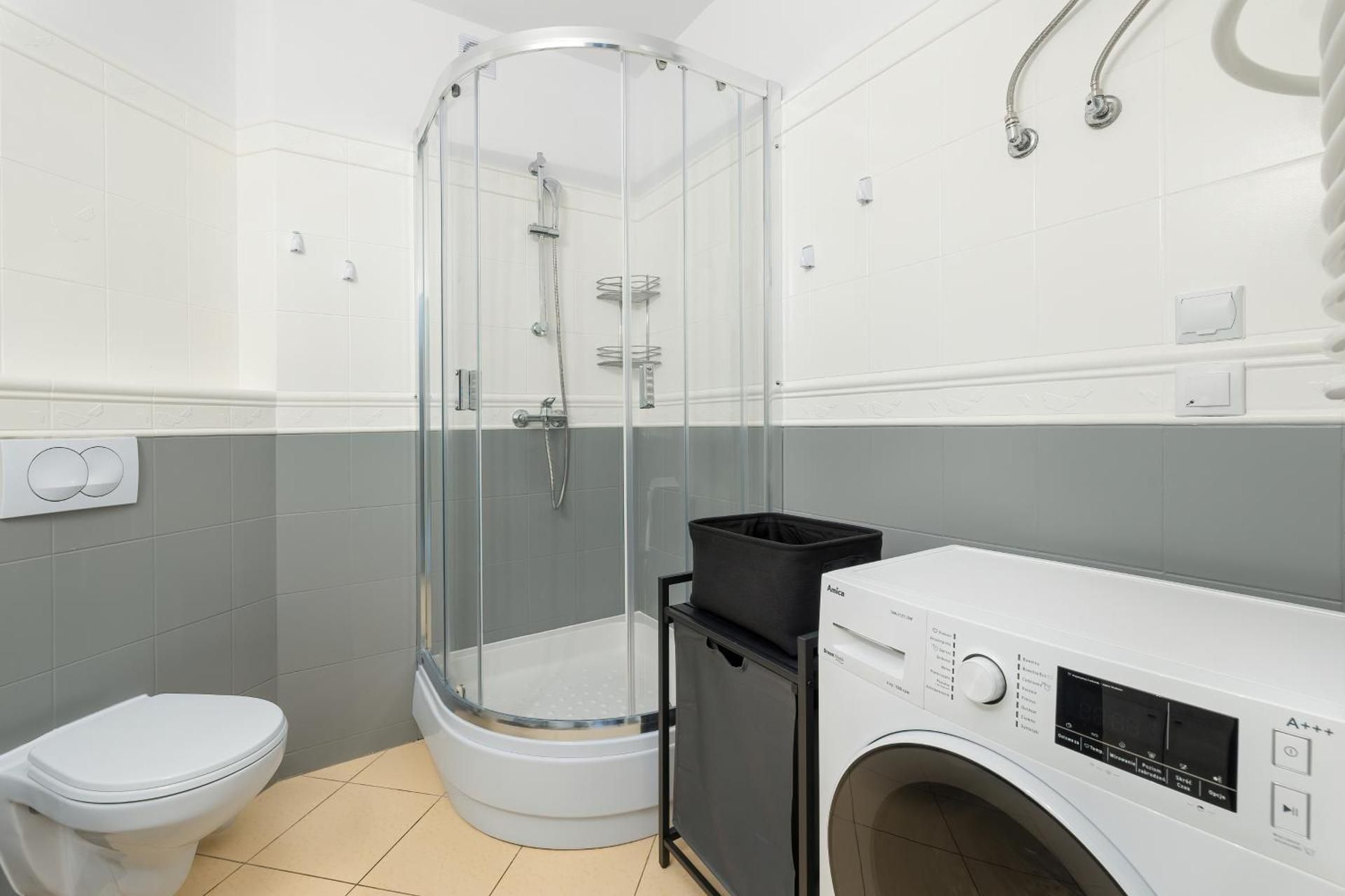 One-Bedroom Apartment with Balcony