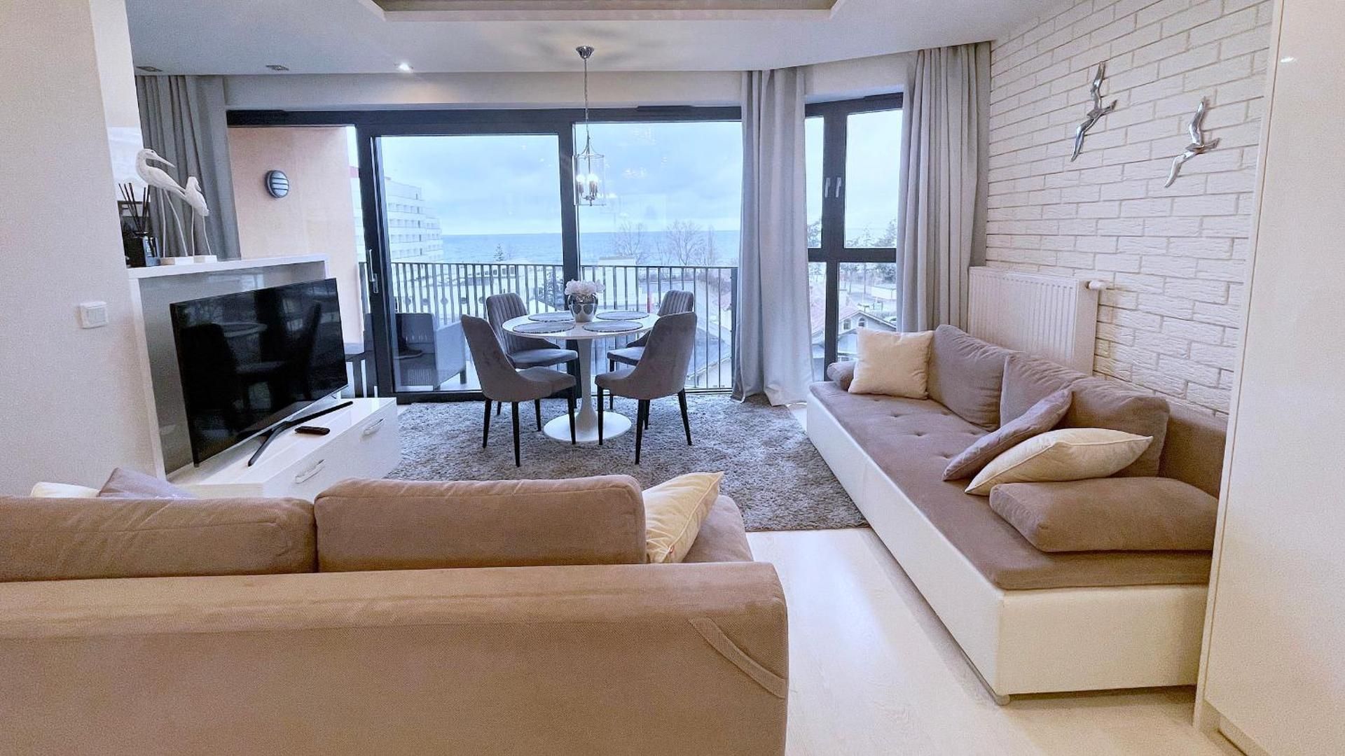 Studio with Balcony and Sea View