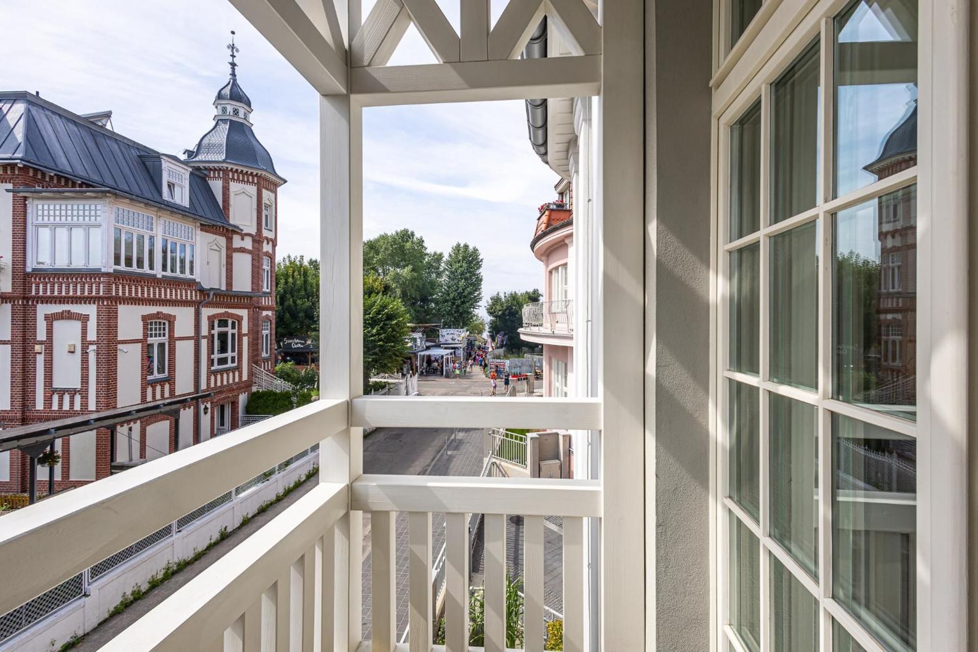 One-Bedroom Deluxe Apartment