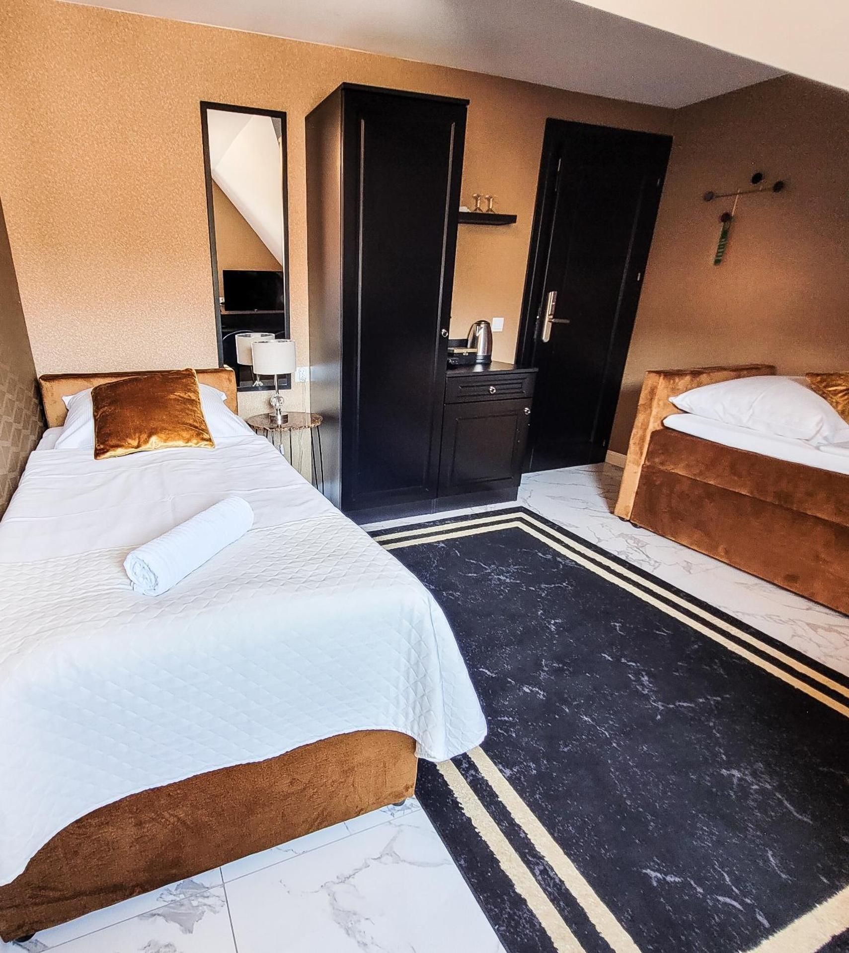 Economy Twin Room