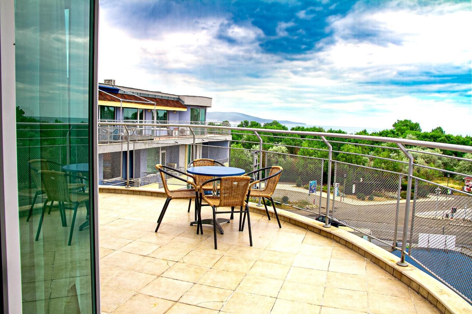 Studio with Sea View
