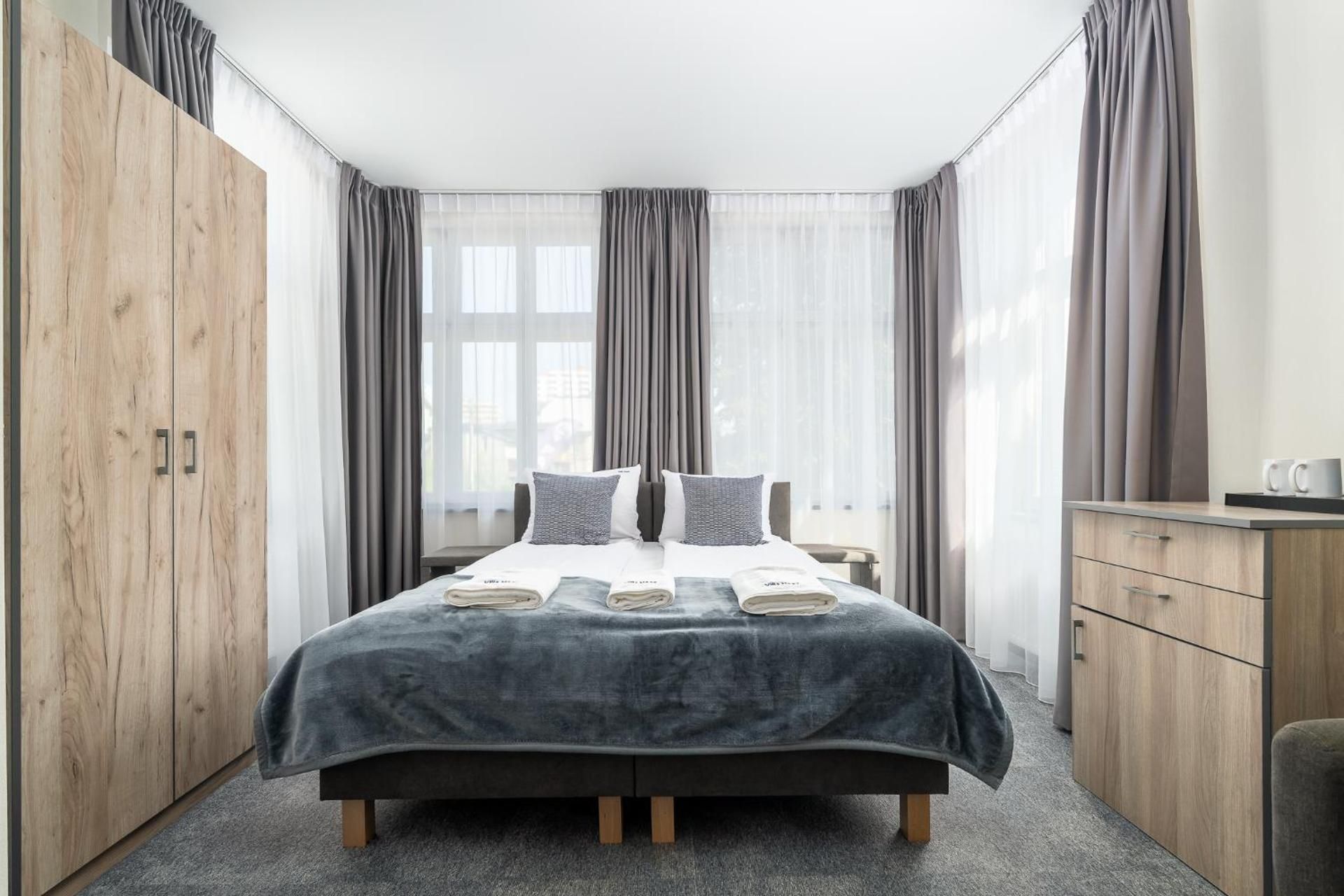 Quadruple Room with Private Bathroom