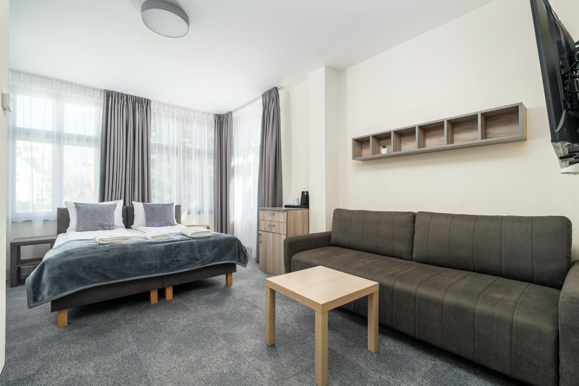 Quadruple Room with Private Bathroom