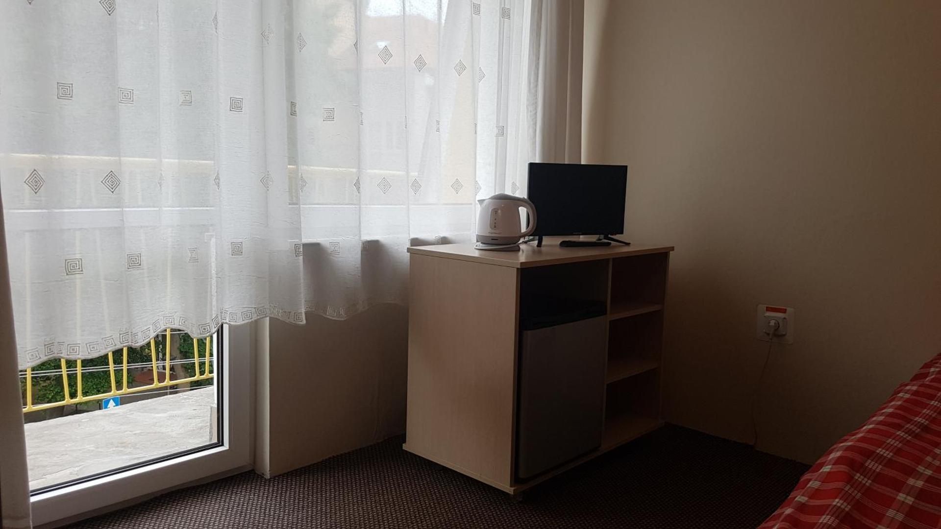 Standard Double Room with Shared Bathroom