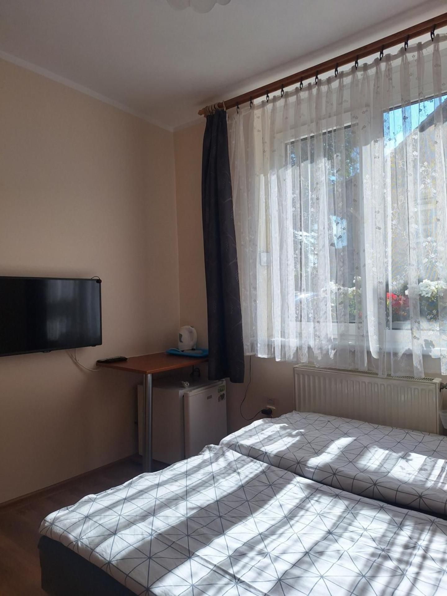 Standard Twin Room with Shared Bathroom