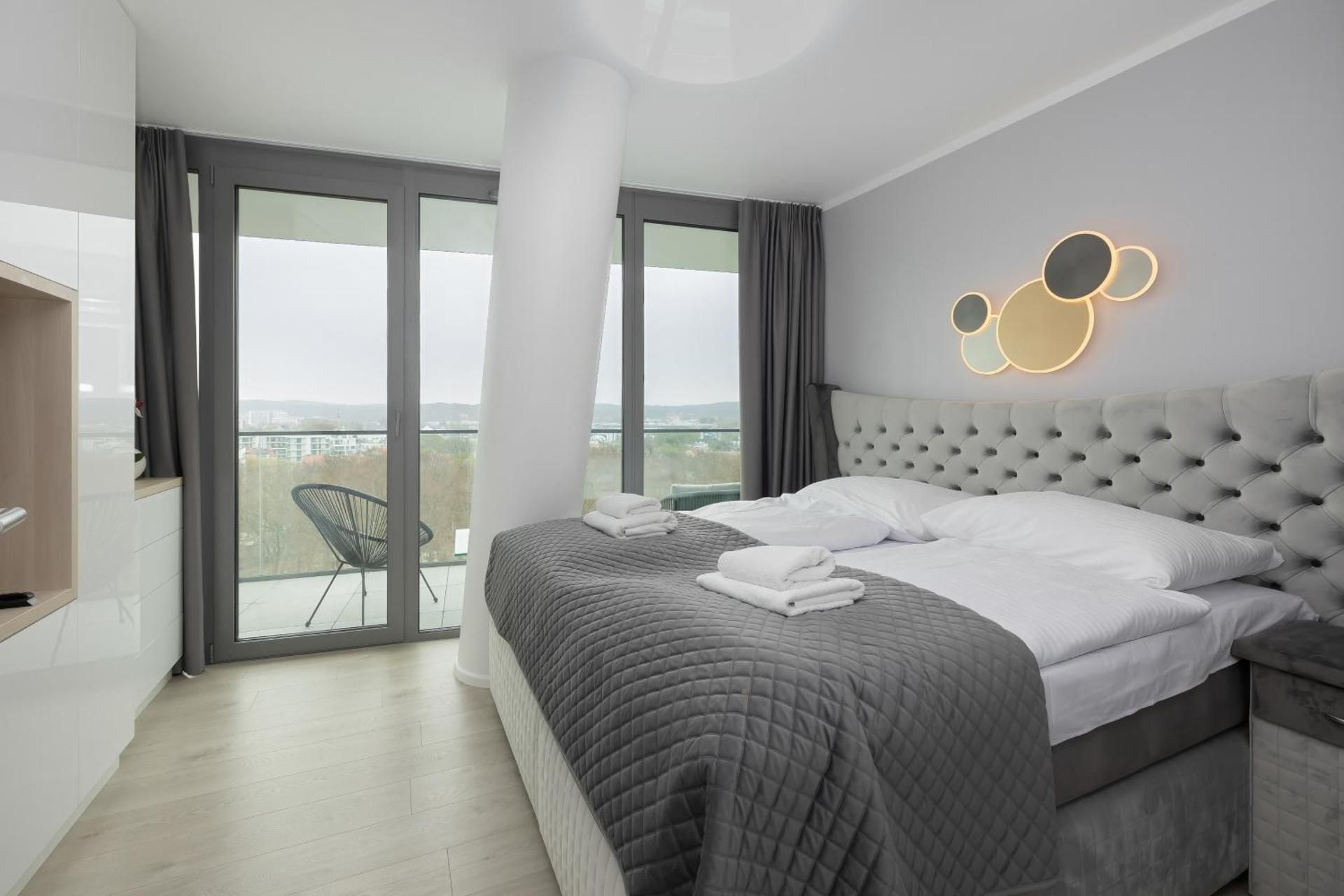 Two-Bedroom Apartment with Balcony and Sea View