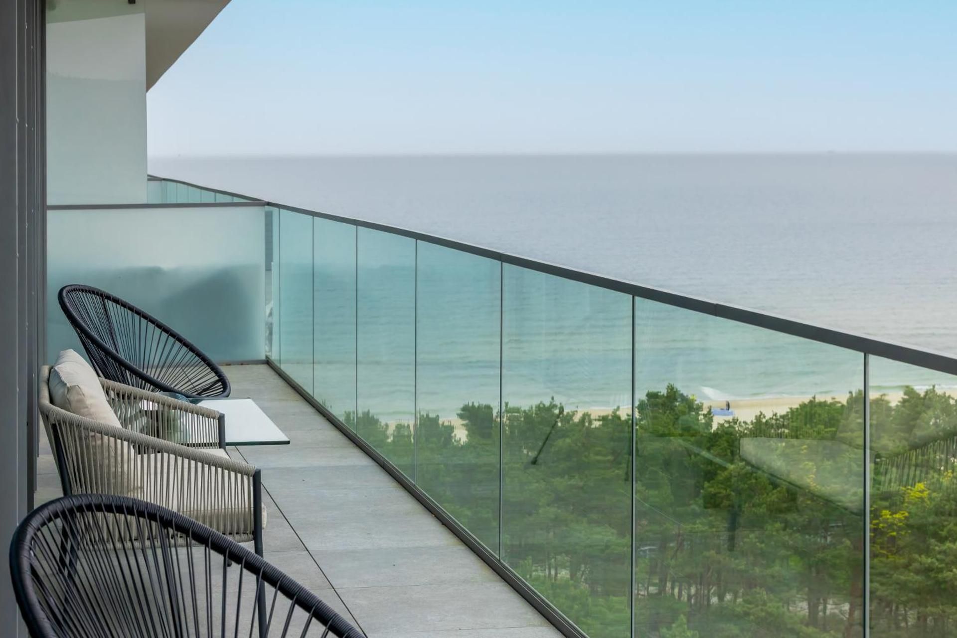 Two-Bedroom Apartment with Balcony and Sea View