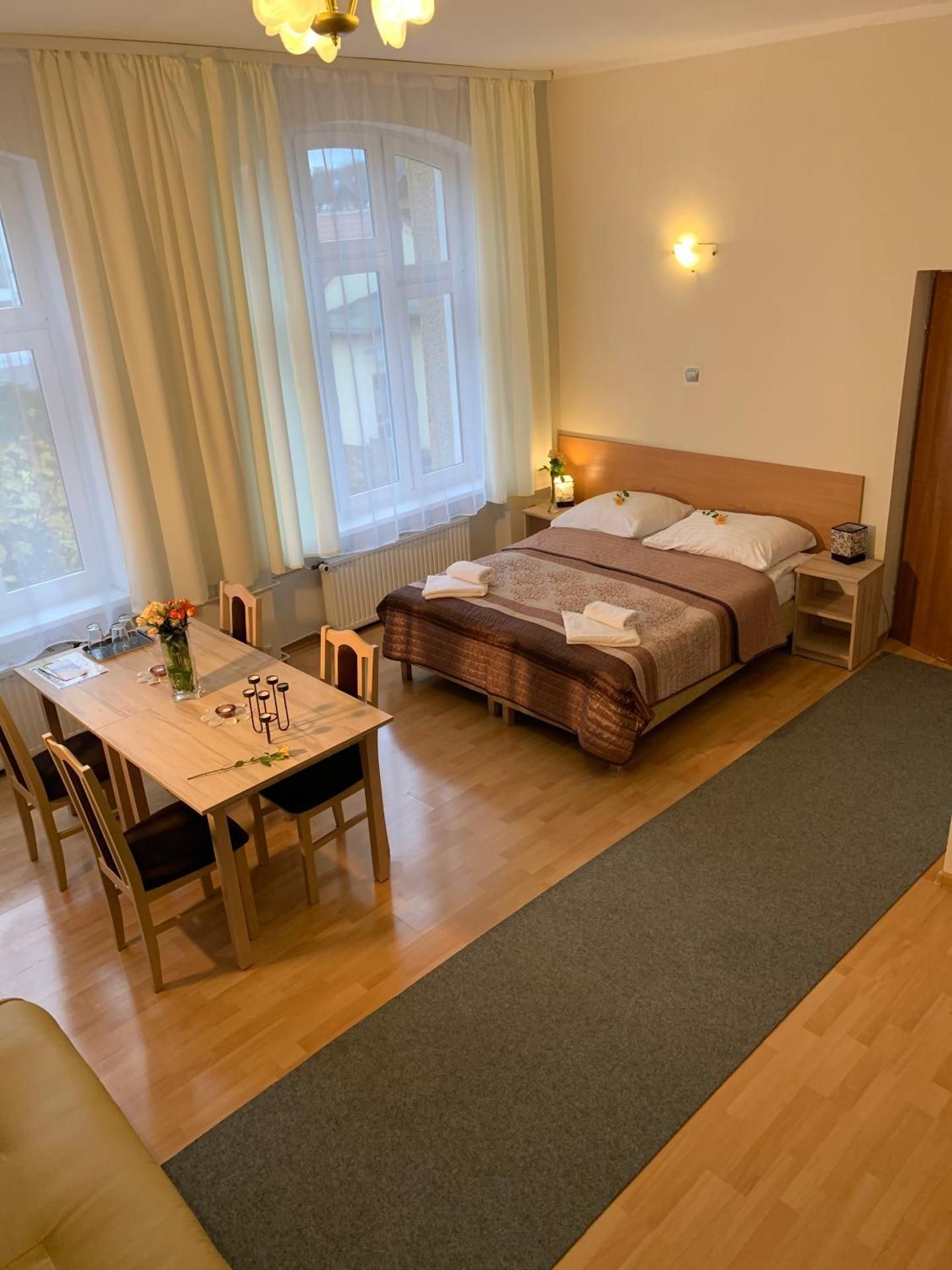Studio Apartment