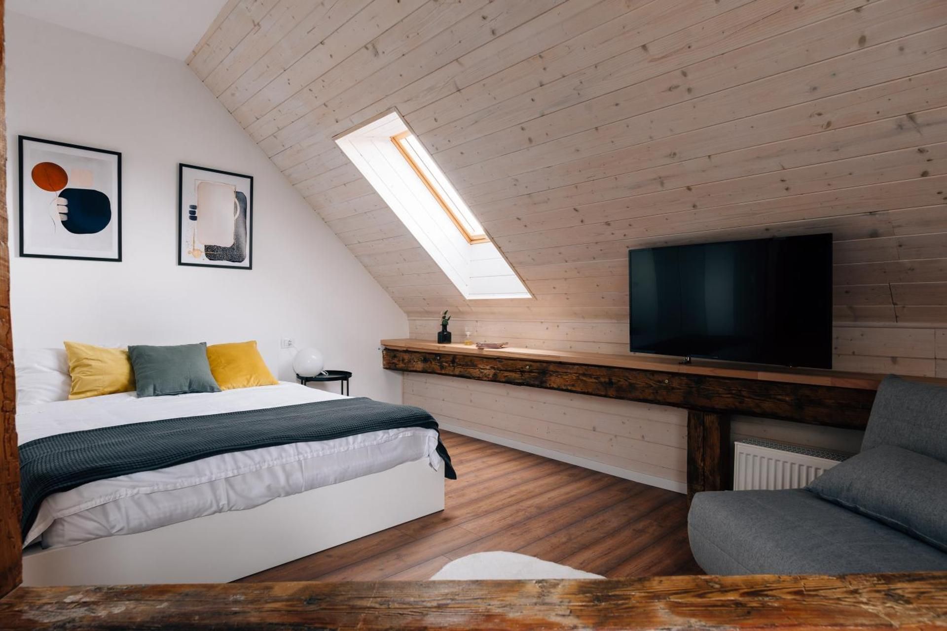 Studio Apartment