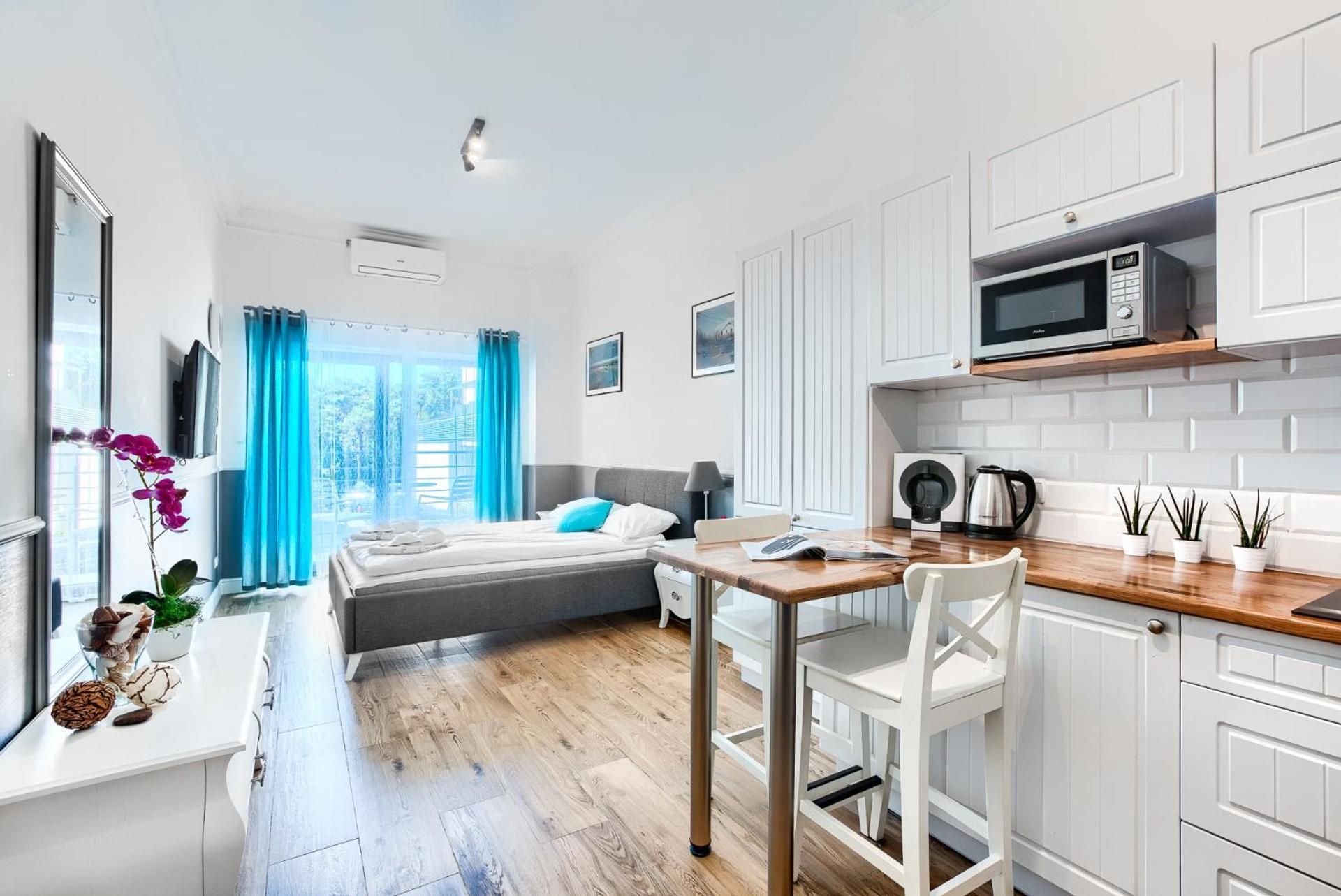 Studio Apartment