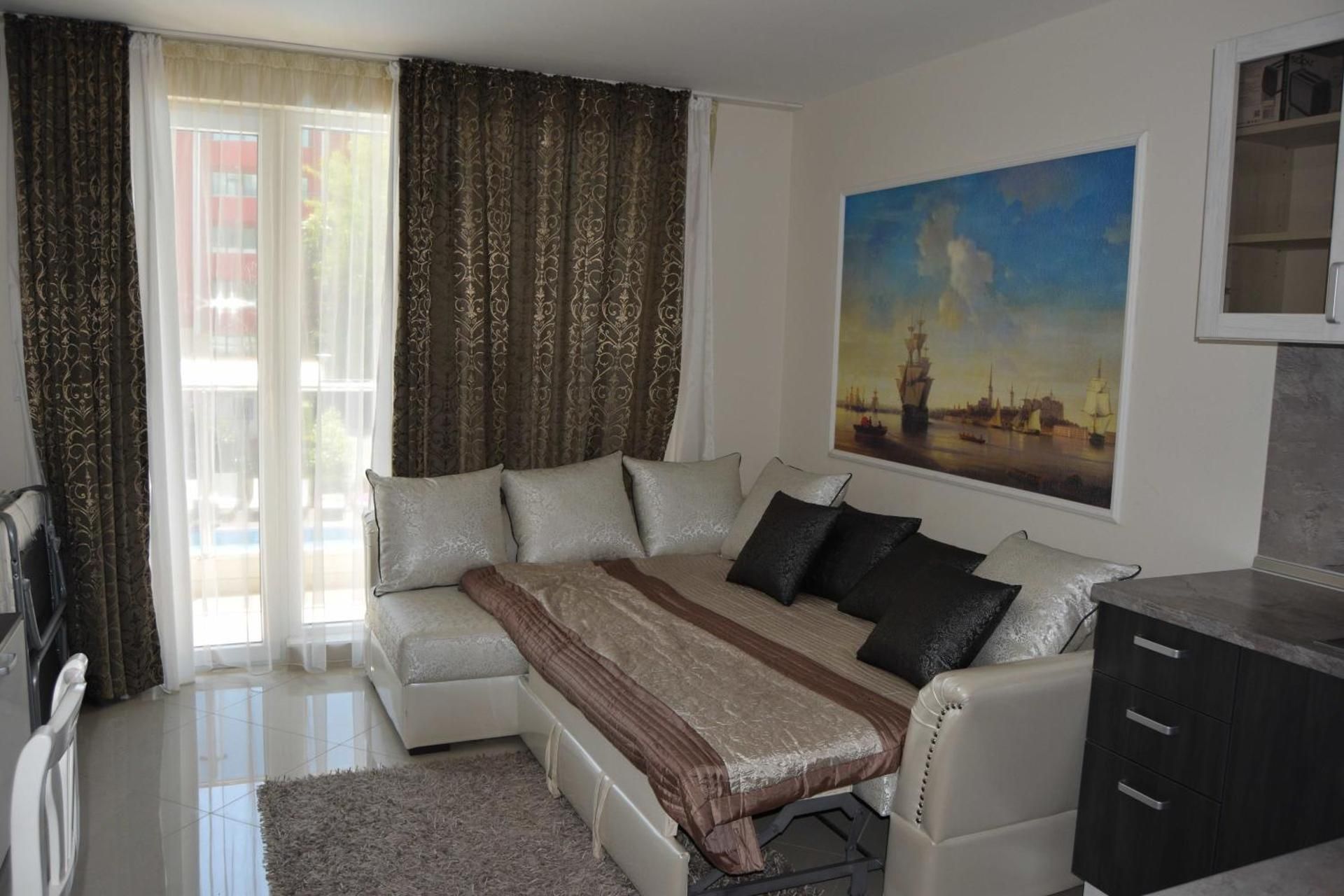 Studio with Balcony