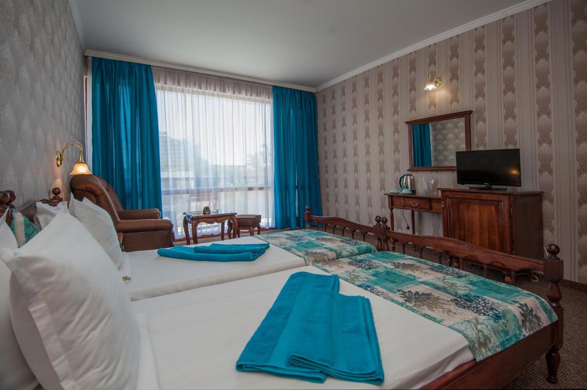 Deluxe Double or Twin Room with Balcony
